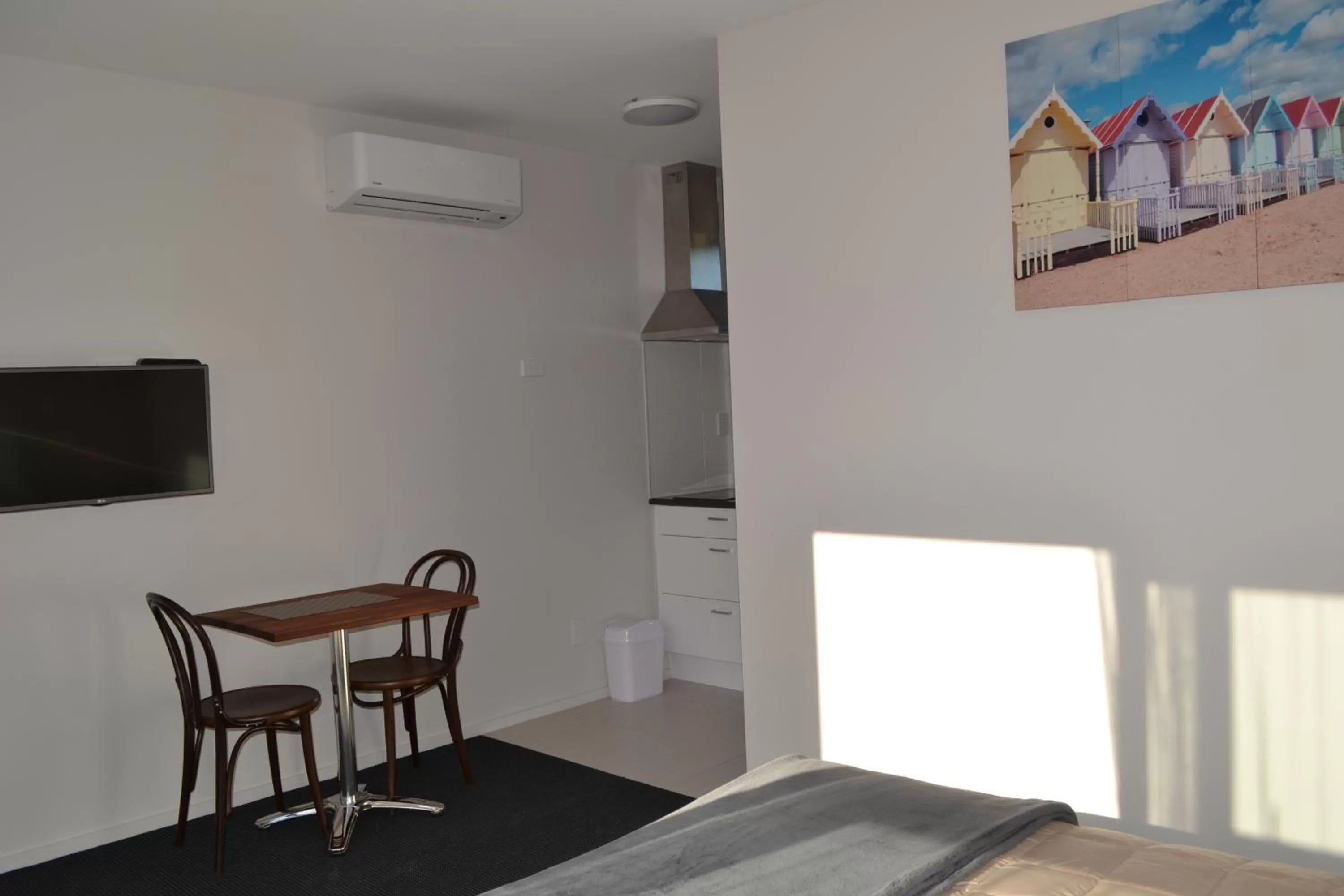 Day in 319 Addington Motel