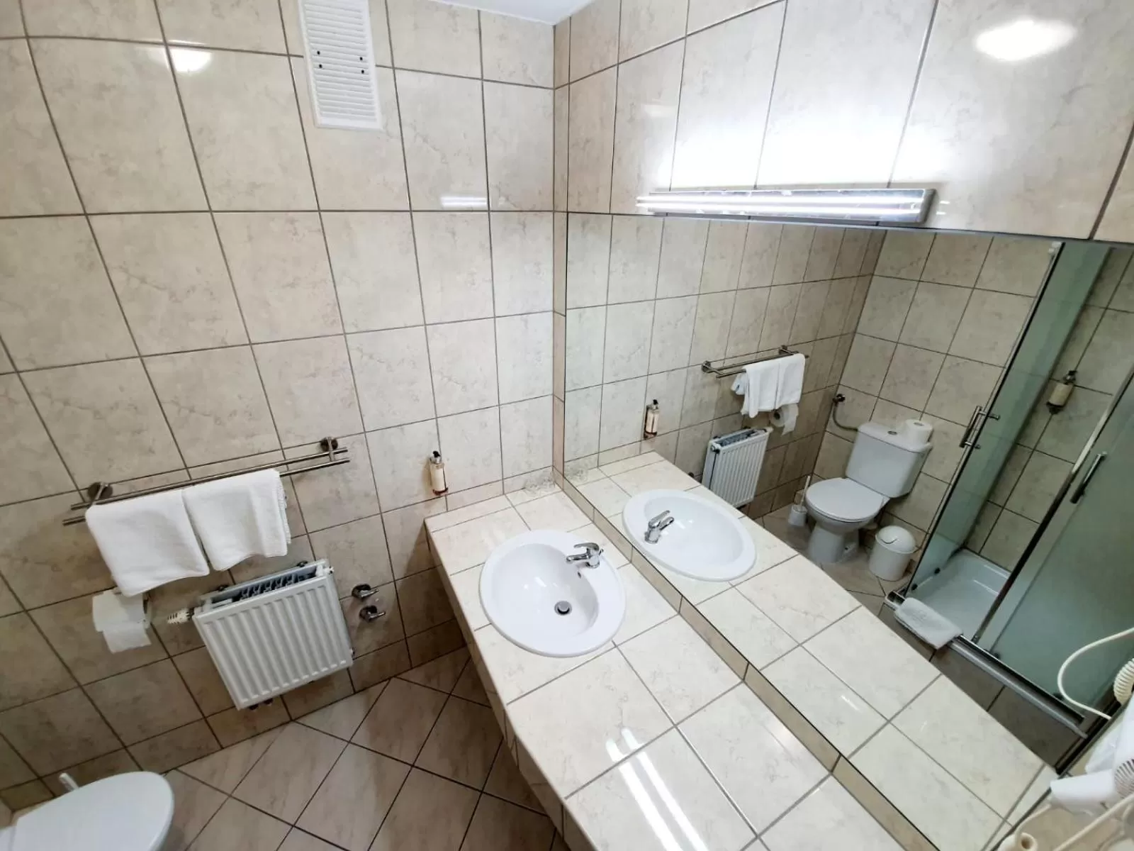 Bathroom in Hotel Mazuria Country & SPA