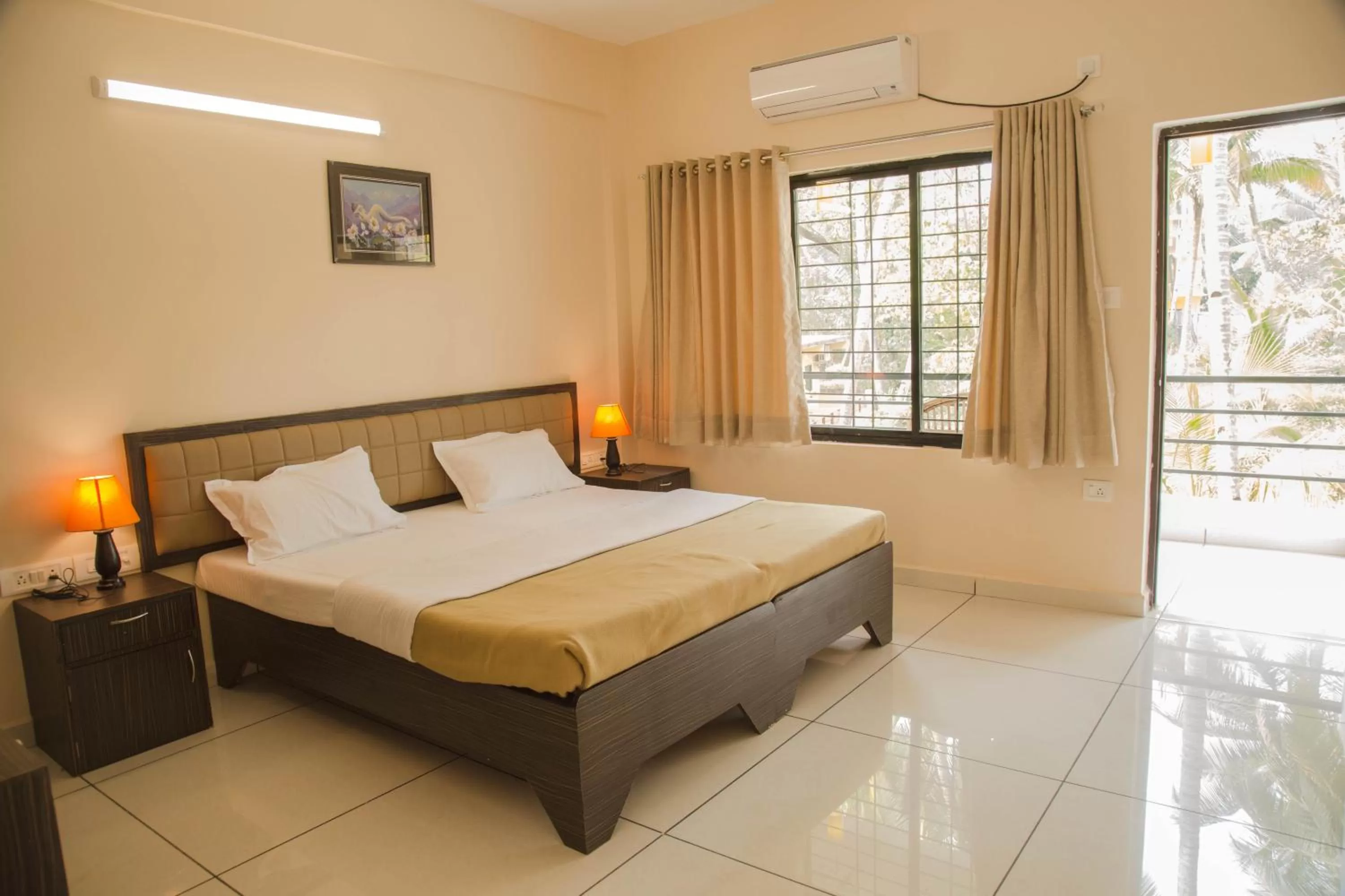 Bed in Hotel Arambol Arbour