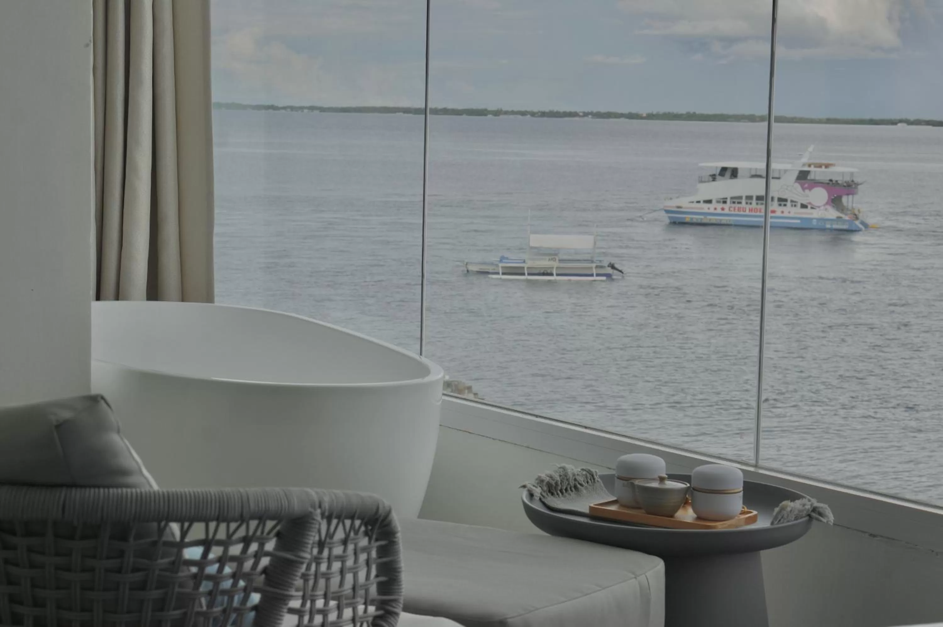 Sea view in Sugarsea Inn & Dive shop