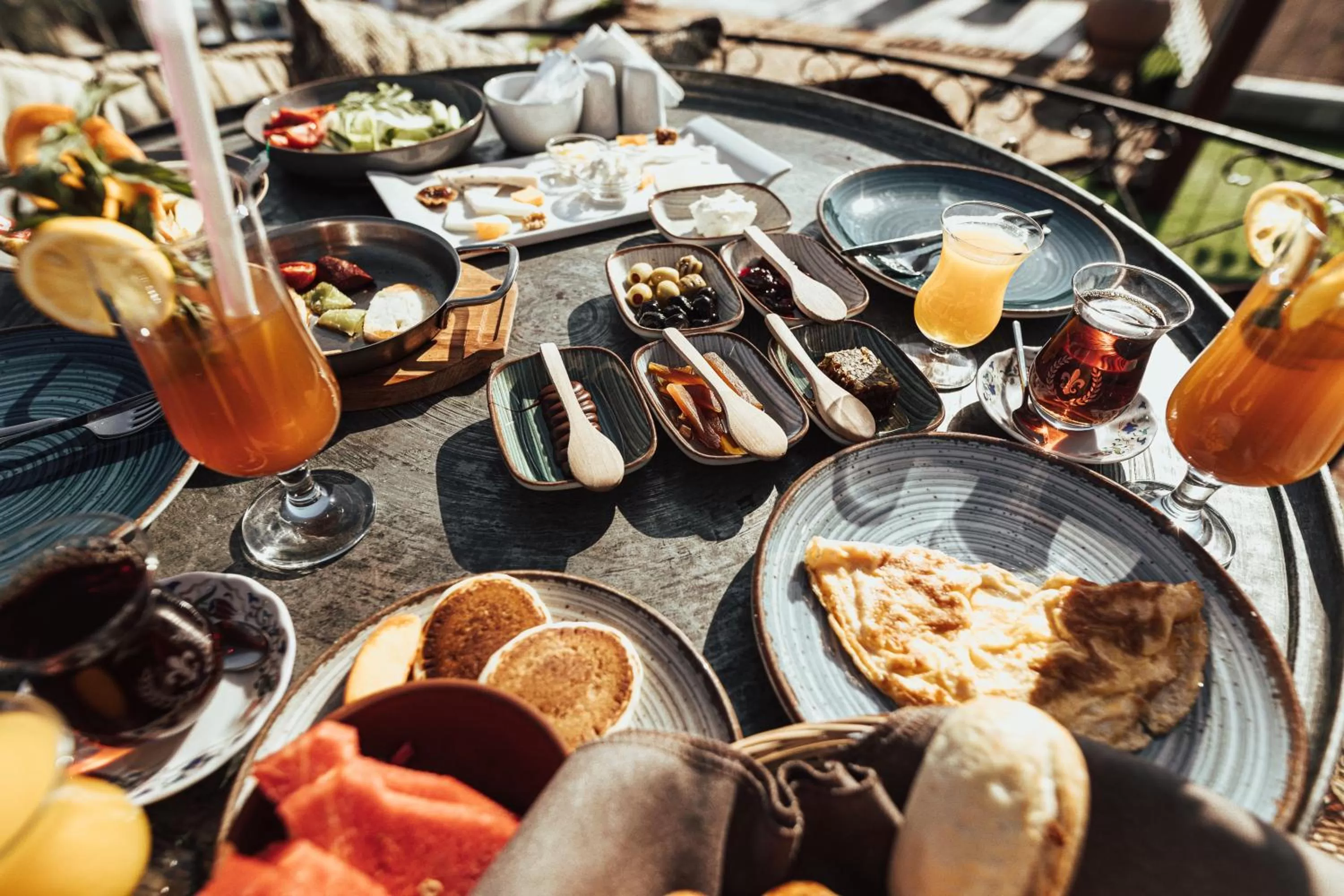 Breakfast in Şah Saray Cave Suites Halal Hotel