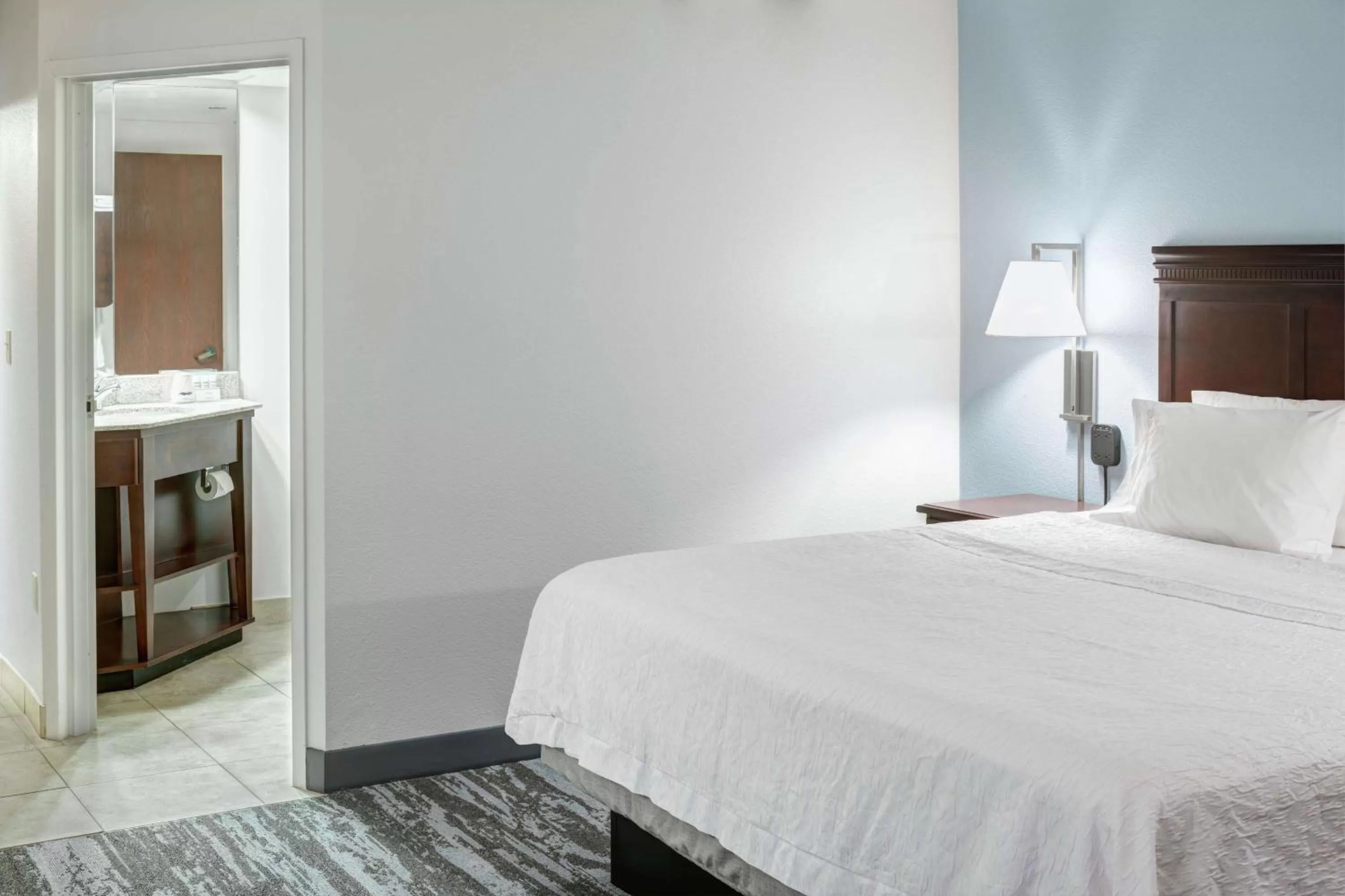 Executive King Room - Non-Smoking in Hampton Inn Kansas City Liberty