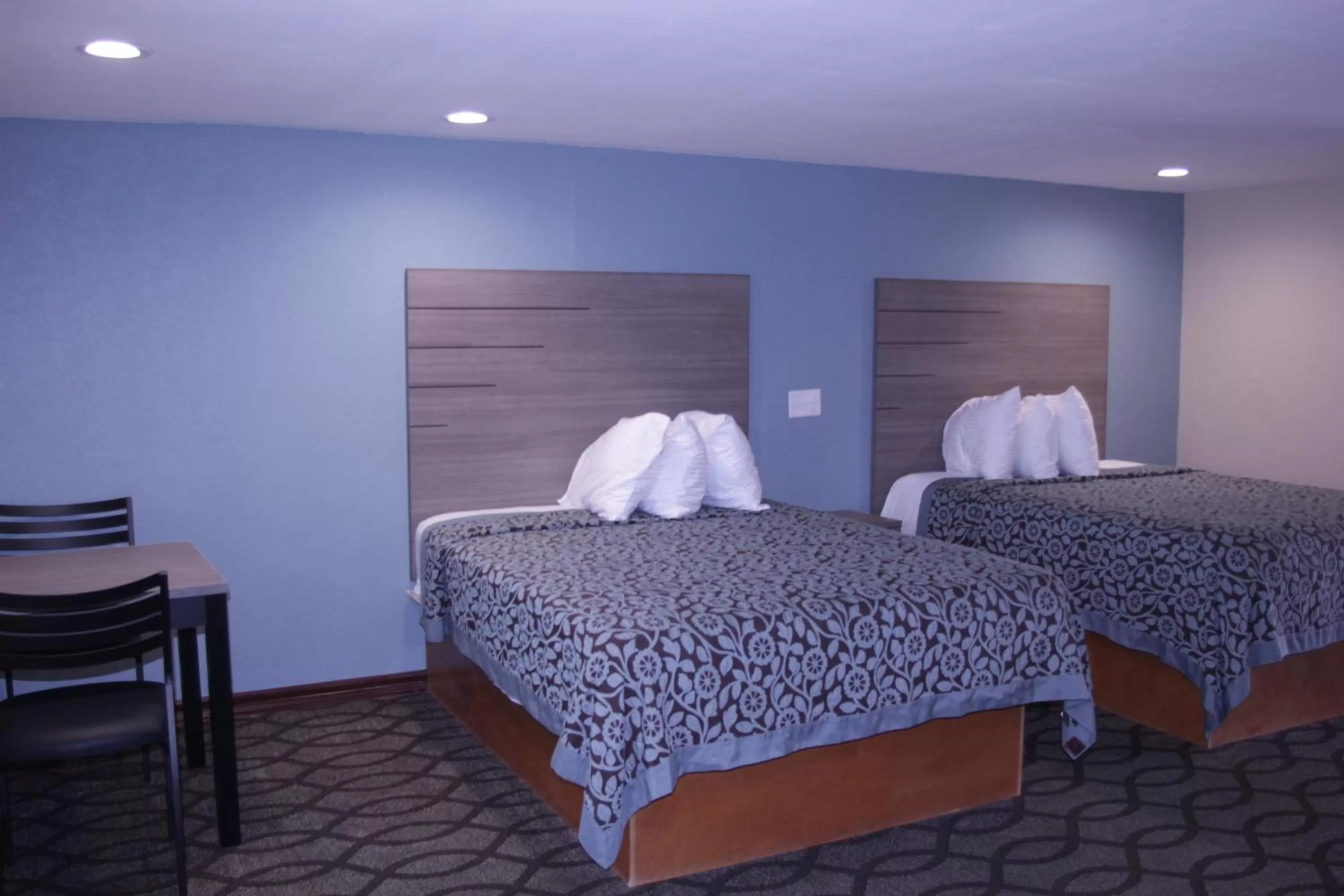 Bed in Americas Best Value Inn Port Aransas