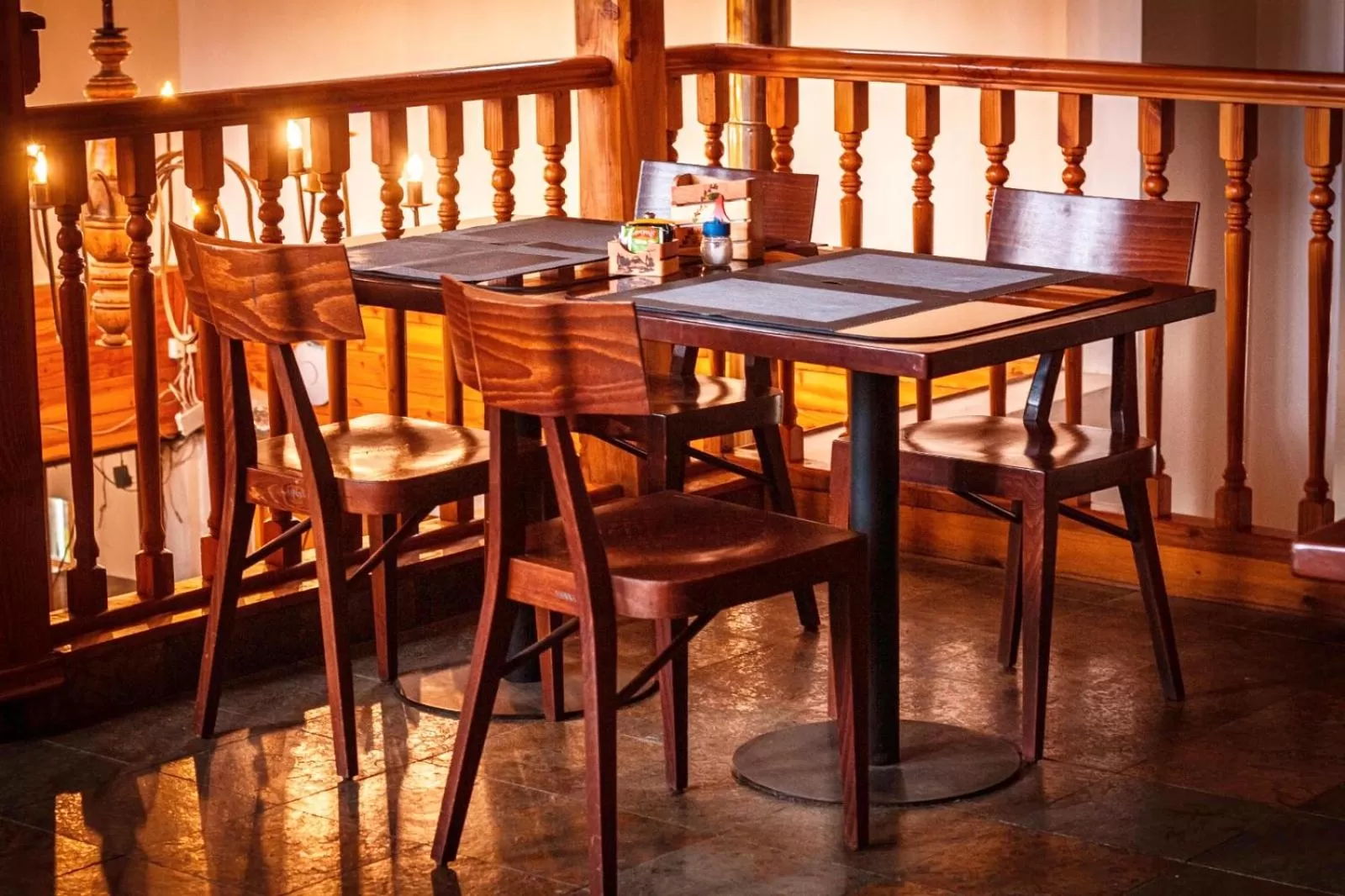 Dining area in Hotel Inti Kuyen Plaza