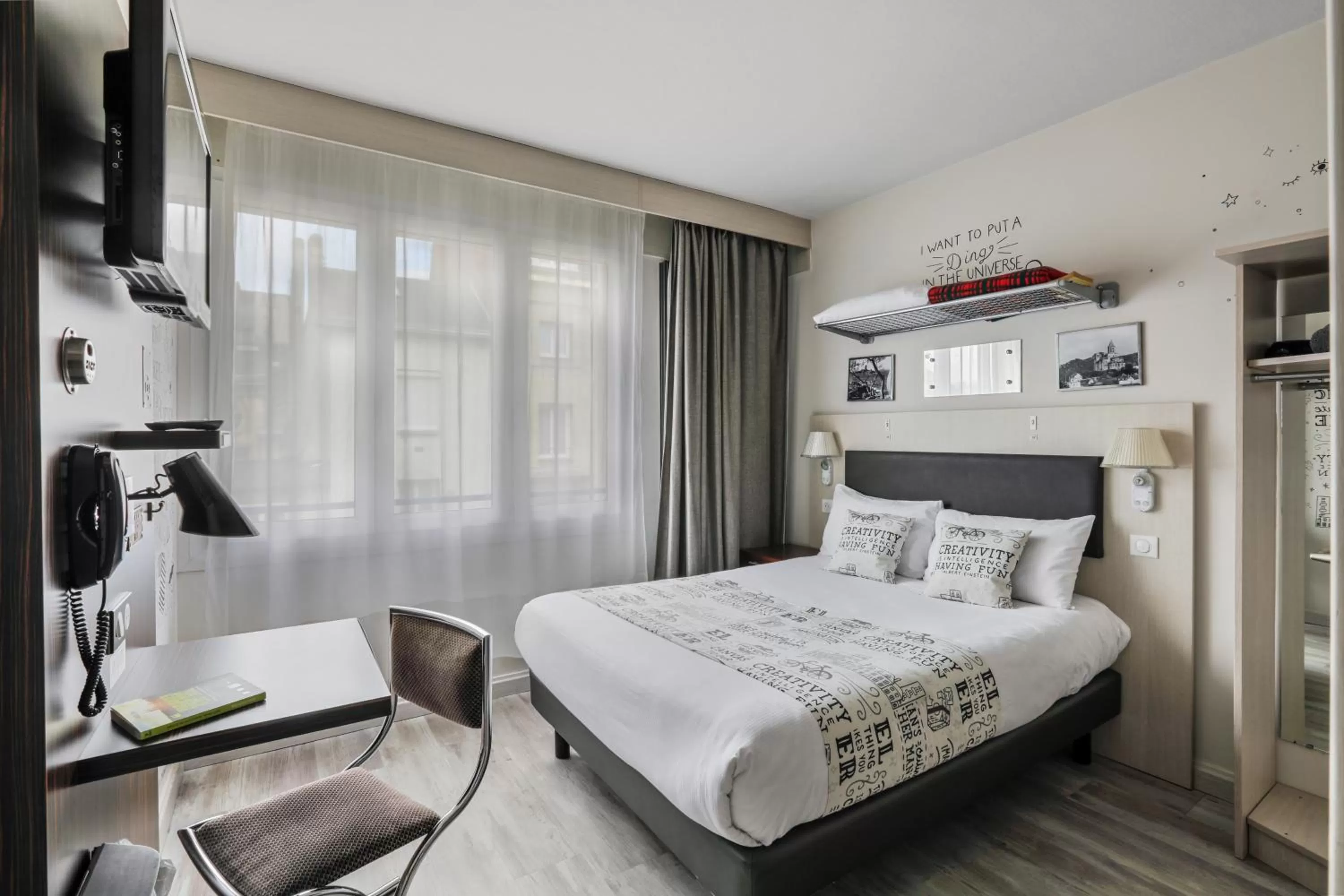 Photo of the whole room, Bed in Urban Style hotel de l'Europe