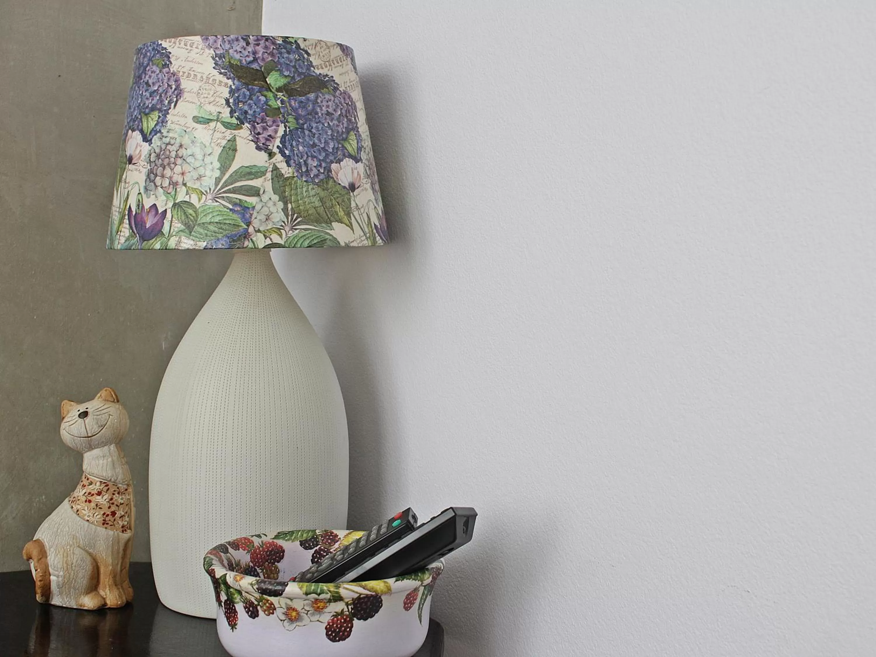 Photo of the whole room in Lada House