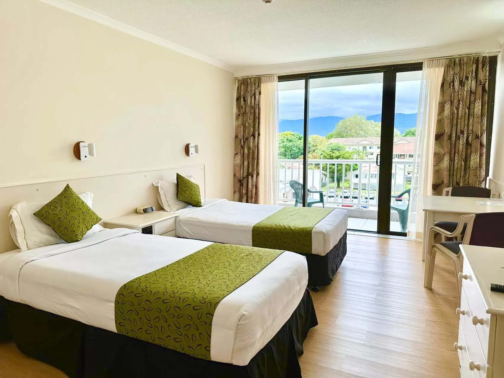 Bed in Acacia Court Hotel