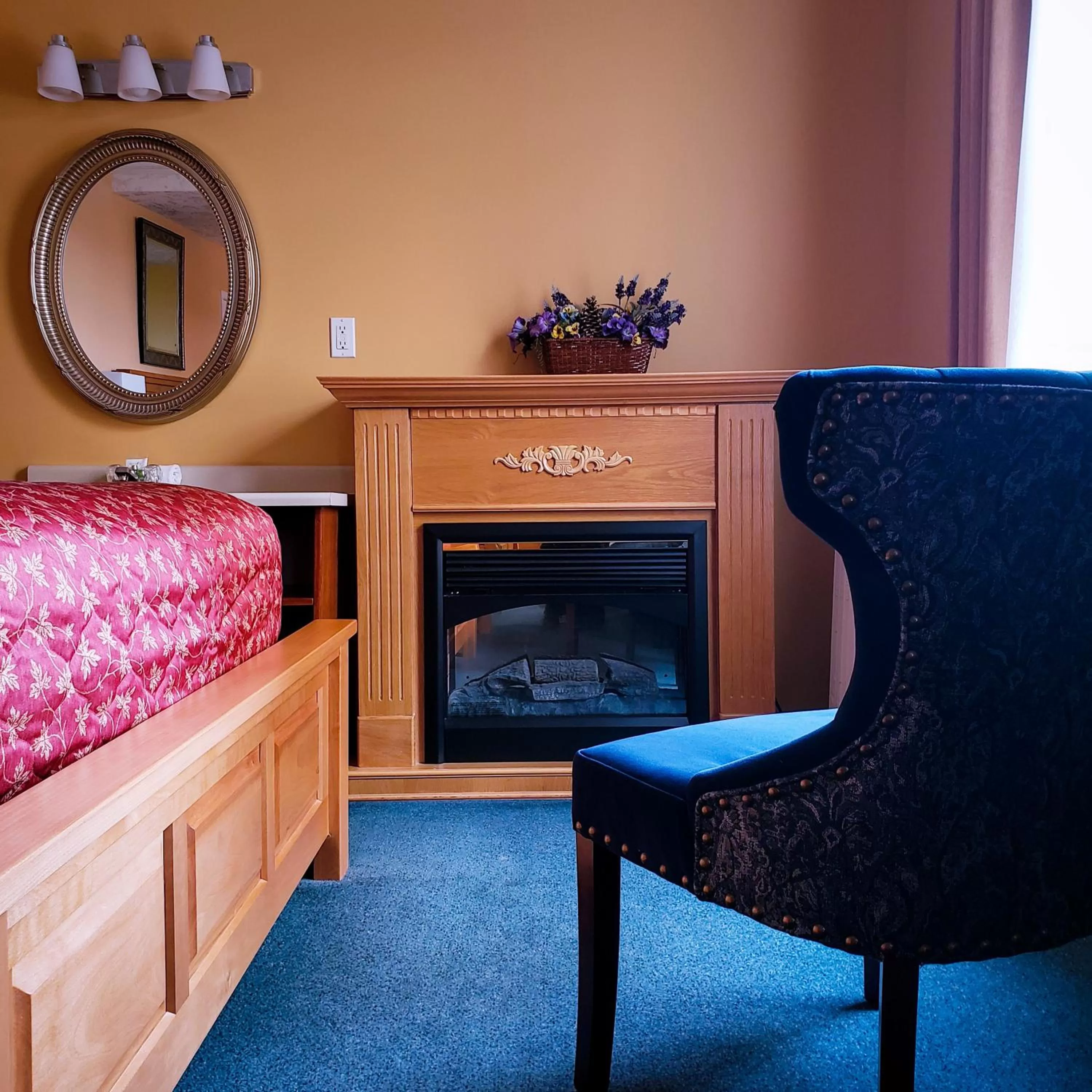 fireplace in James Bay Inn Hotel, Suites & Cottage