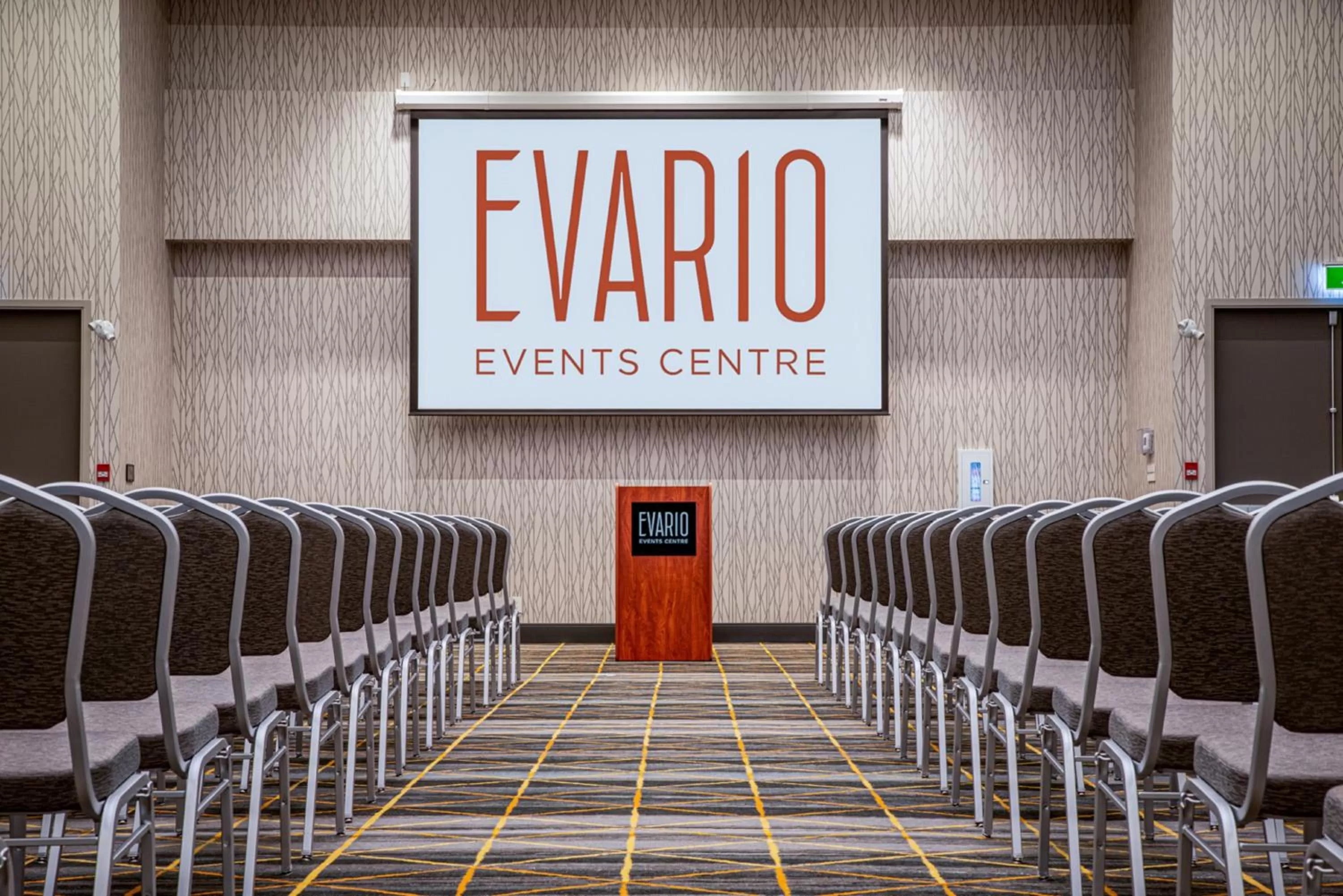 Meeting/conference room in Holiday Inn Edmonton South - Evario Events by IHG
