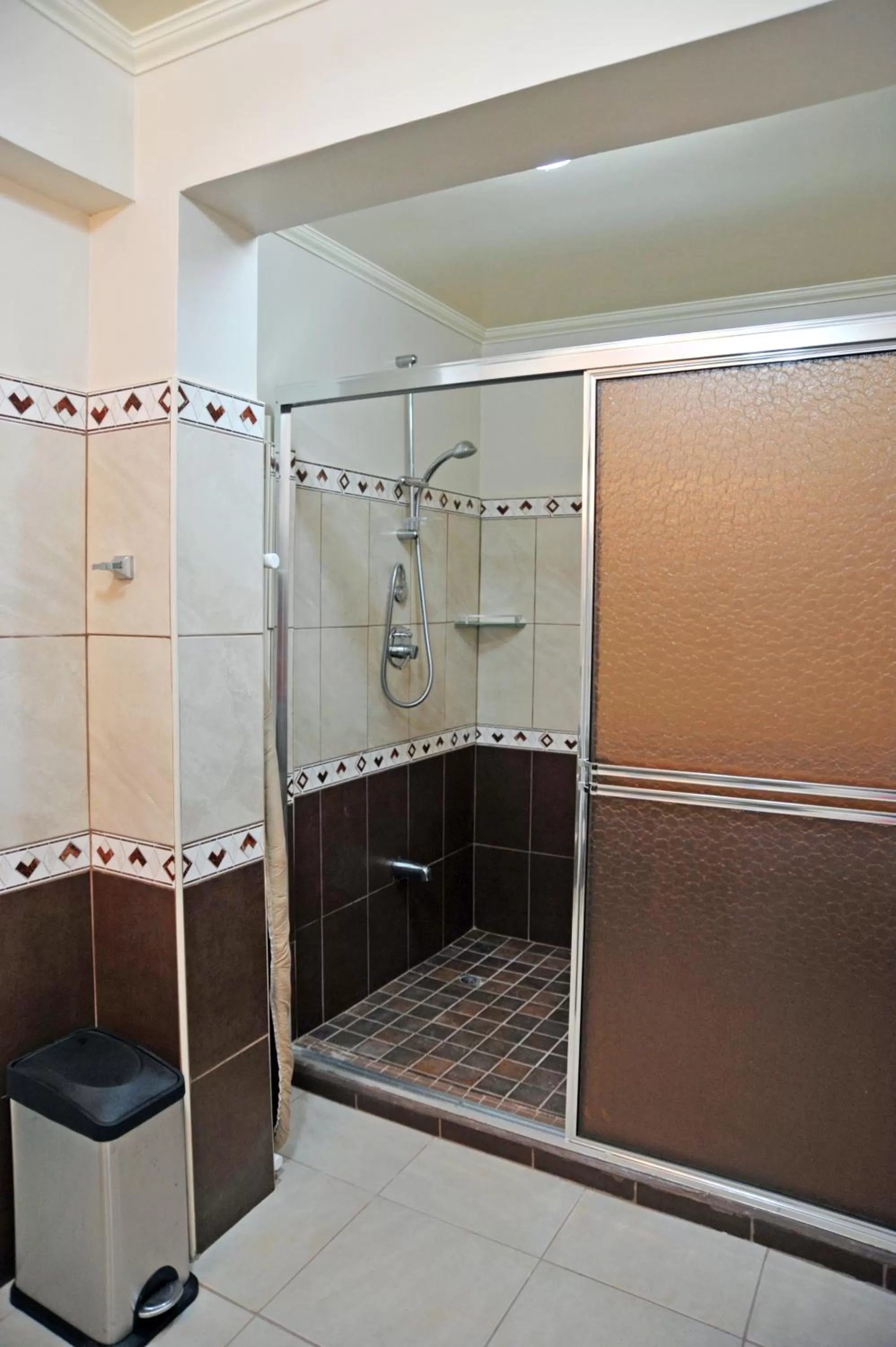 Culture Crossroads Inn