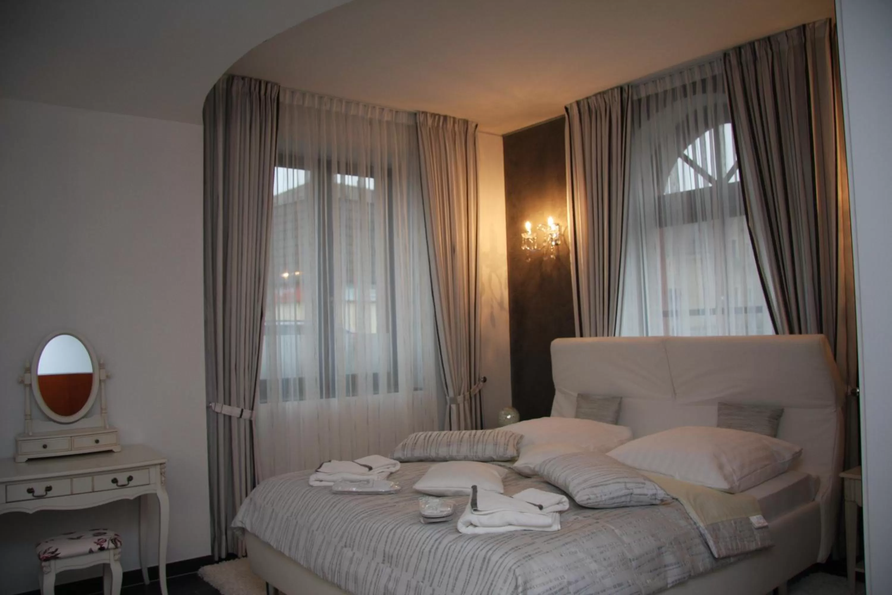 Photo of the whole room, Bed in Hotel Da Gianni GmbH