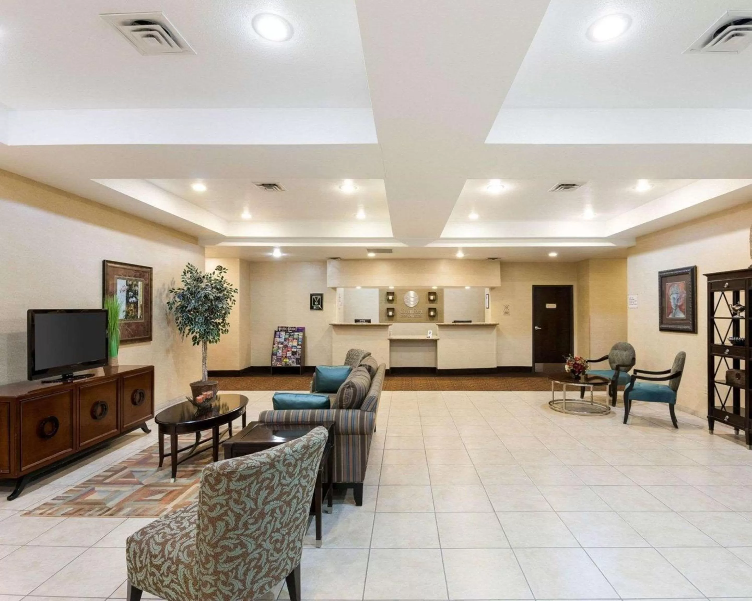 Lobby or reception in Comfort Inn & Suites Regional Medical Center