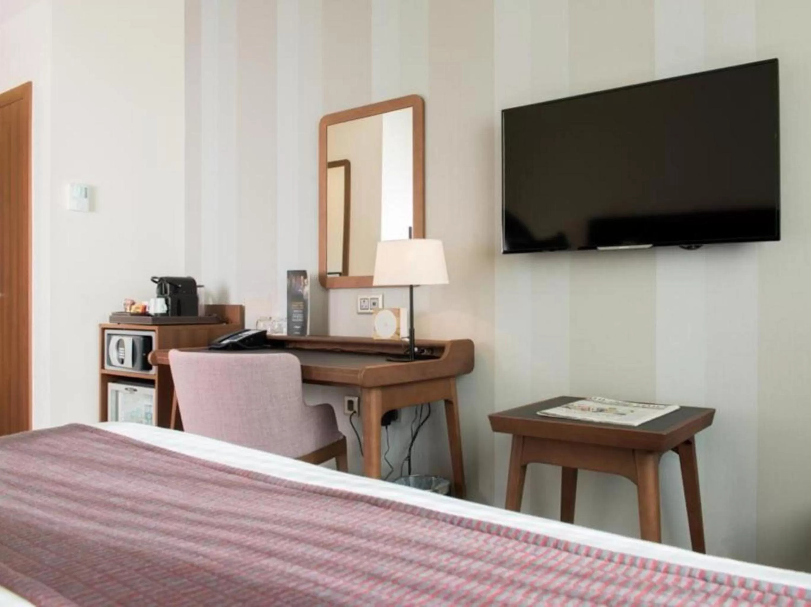 Bed in Mercure London Bridge