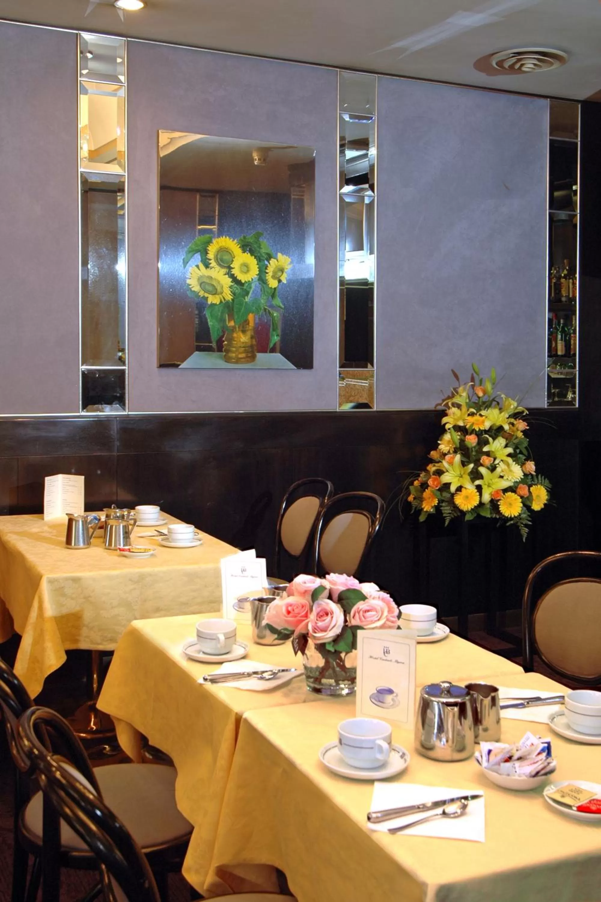 Restaurant/places to eat in Hotel Centrale Byron