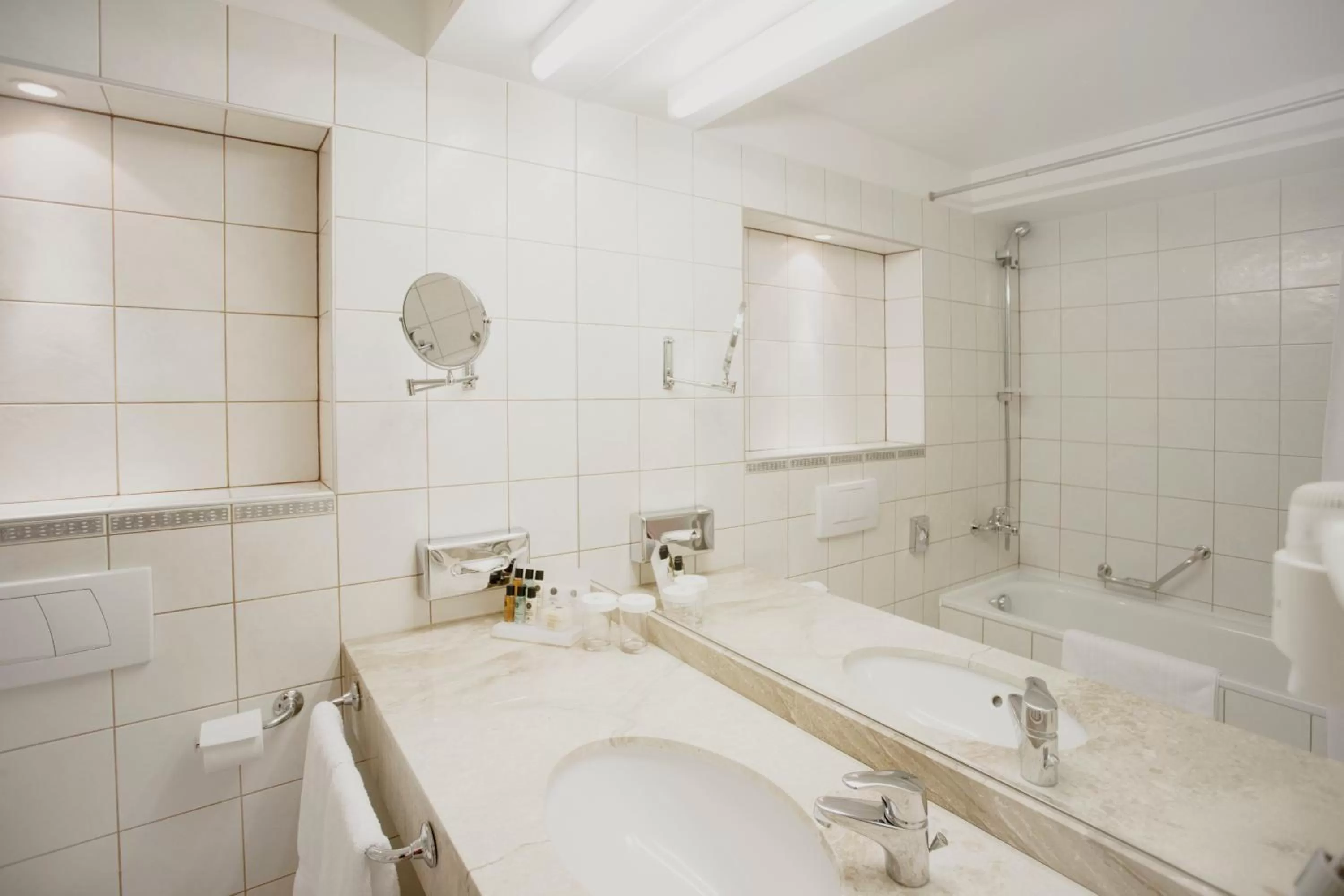 Bathroom in VILNIUS PARK PLAZA HOTEL, Restaurant & Terrace, Panorama Bar, Conference & Banquet Center