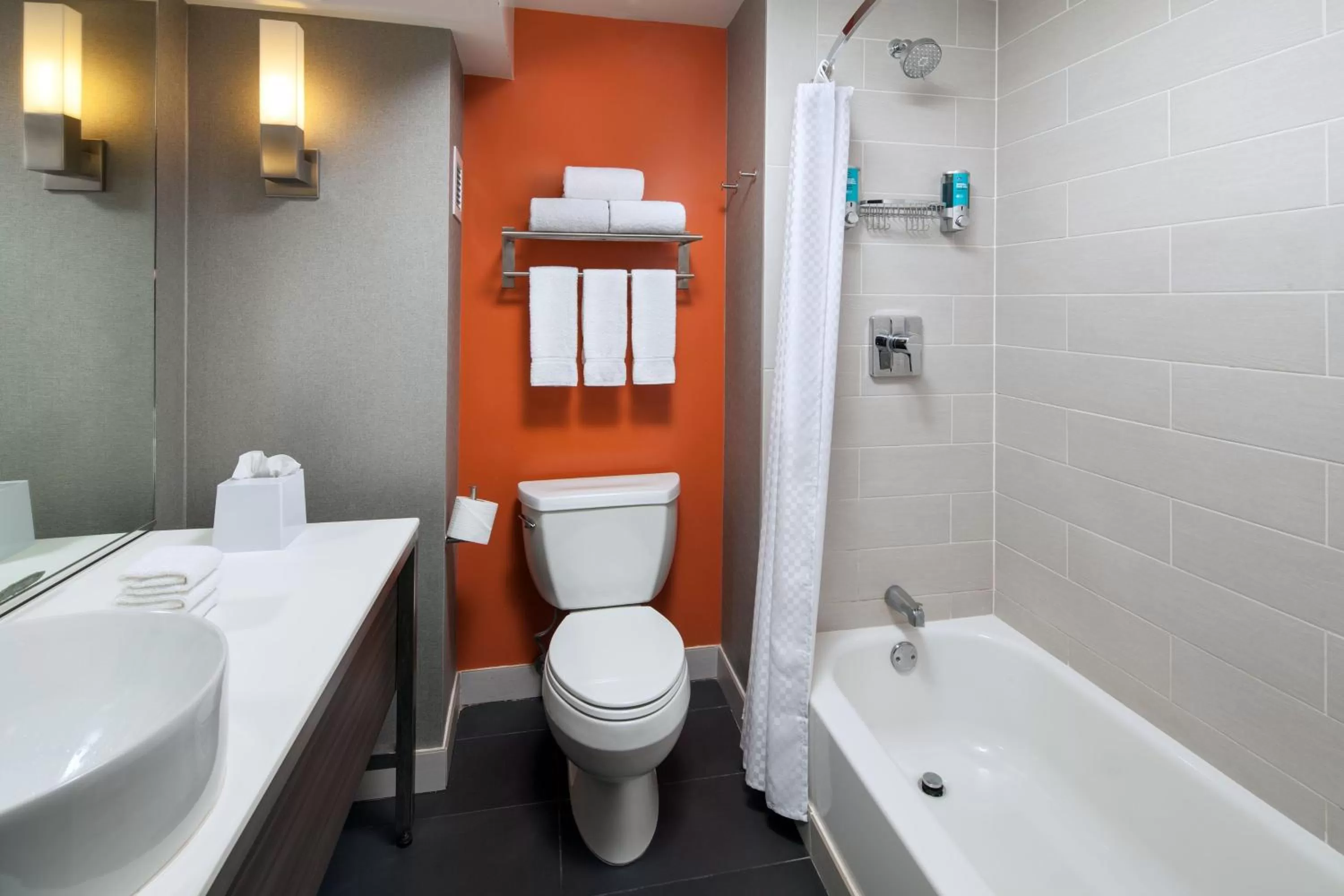 Queen Room with Two Queen Beds - Hearing Accessible in Aloft El Segundo - Los Angeles Airport