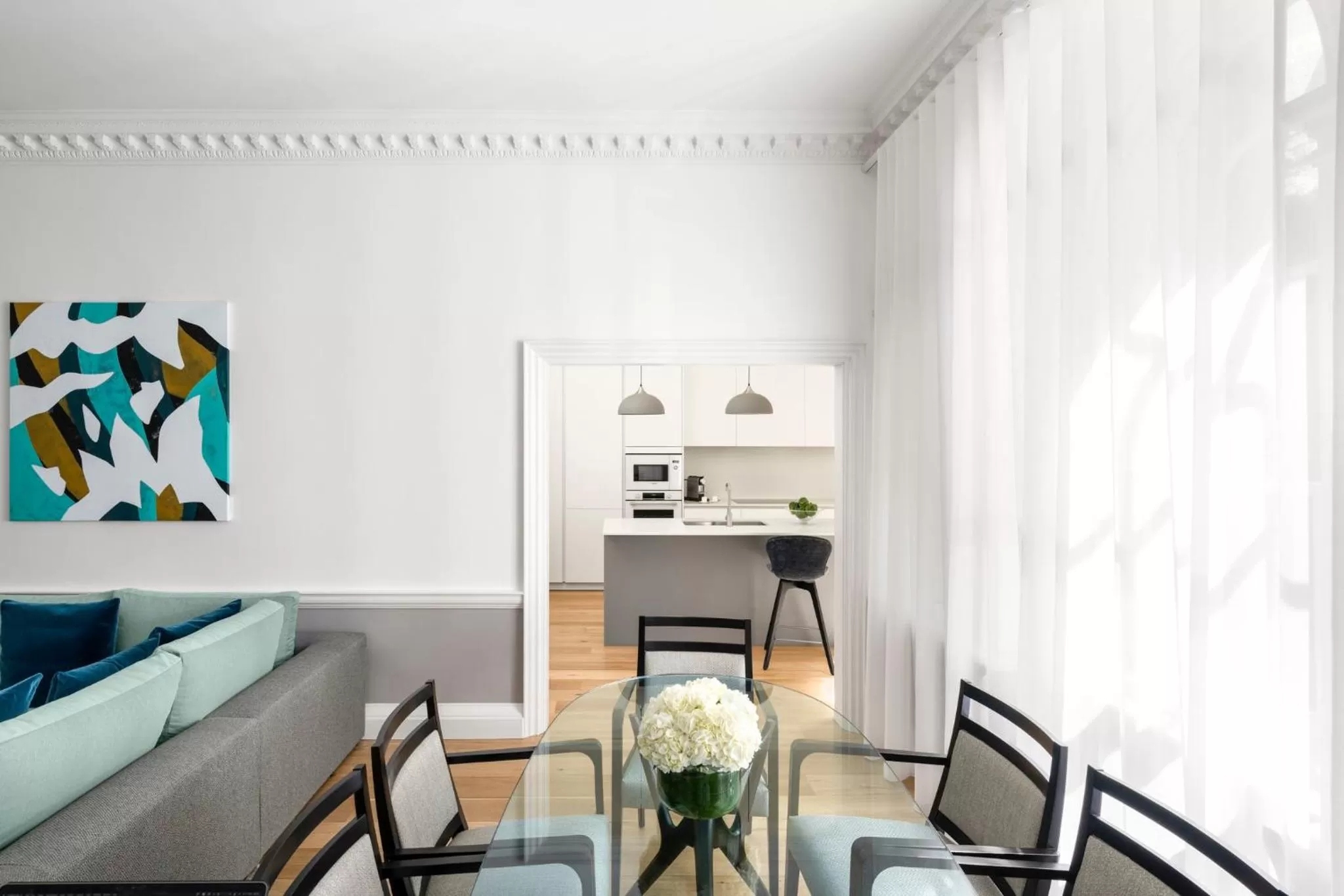 Photo of the whole room in COMO Metropolitan London