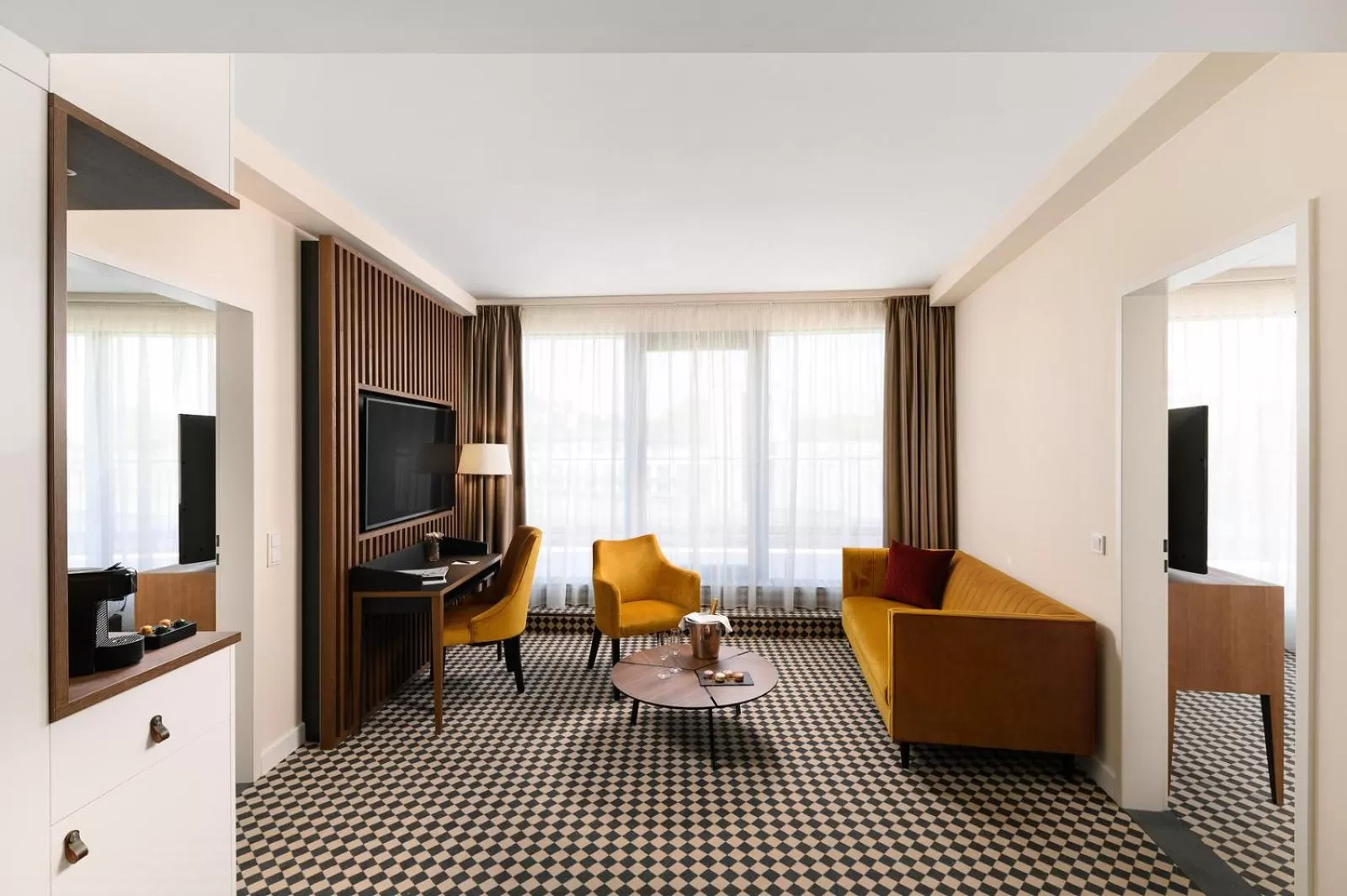 TV and multimedia, Seating Area in Grand Hotel Esztergom