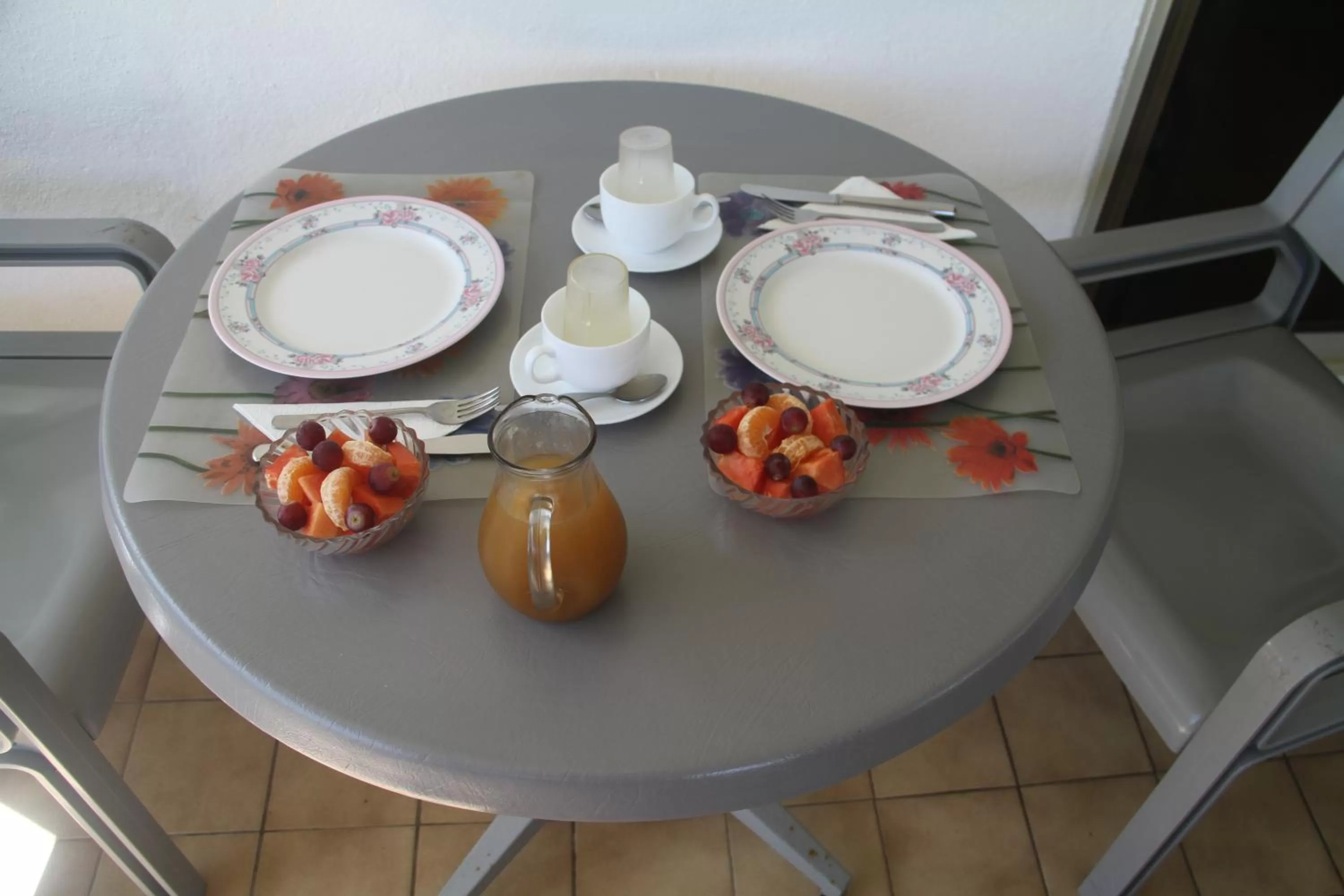 Breakfast in Daniella's Bungalows