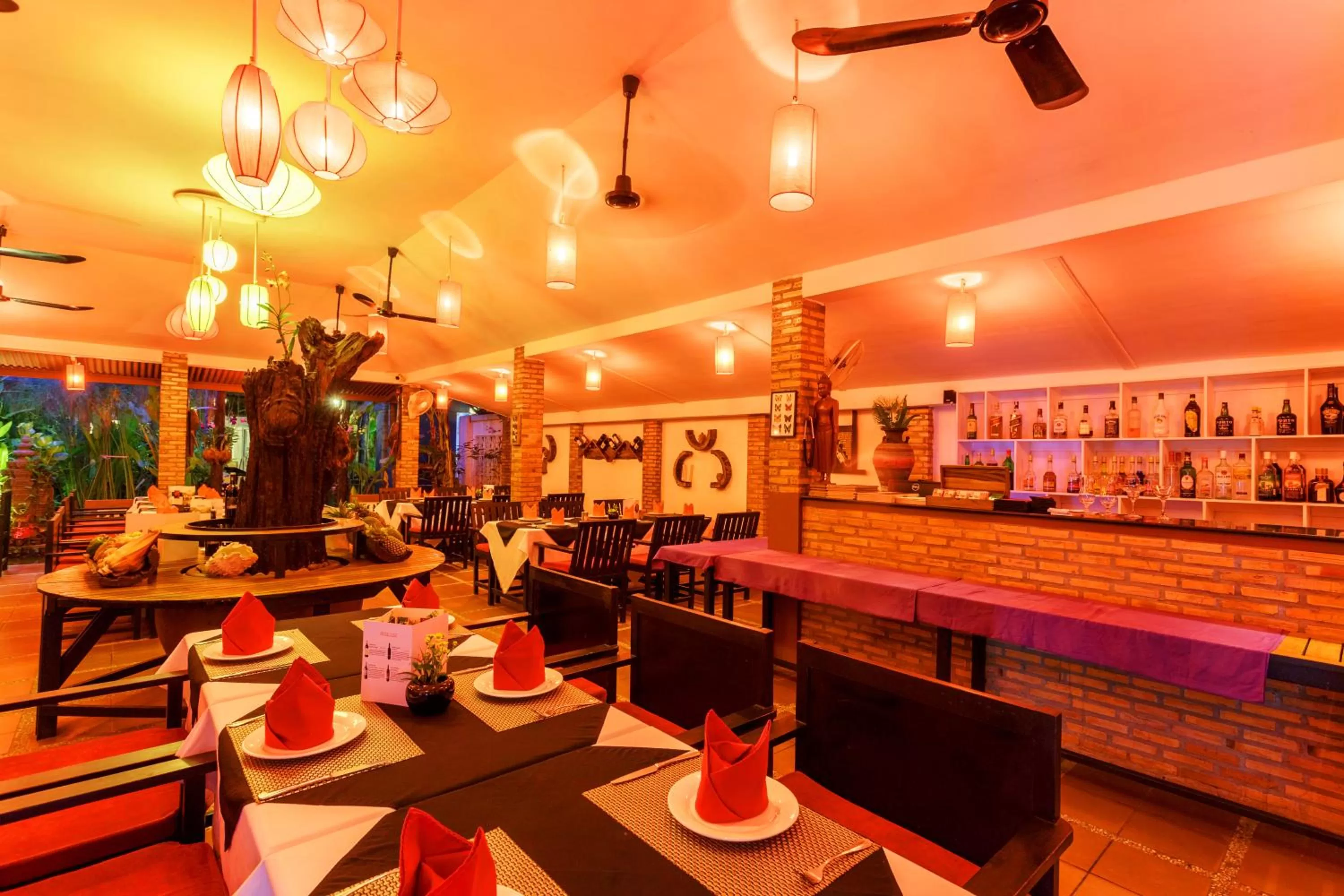 Restaurant/places to eat in La Niche D'angkor Boutique Hotel