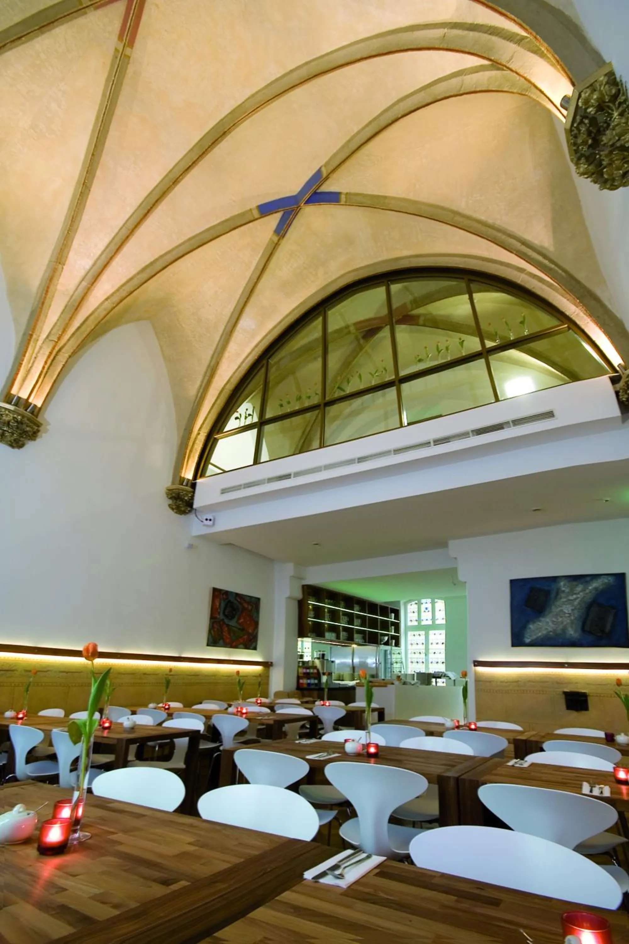 Restaurant/places to eat in HOPPER Hotel St. Josef