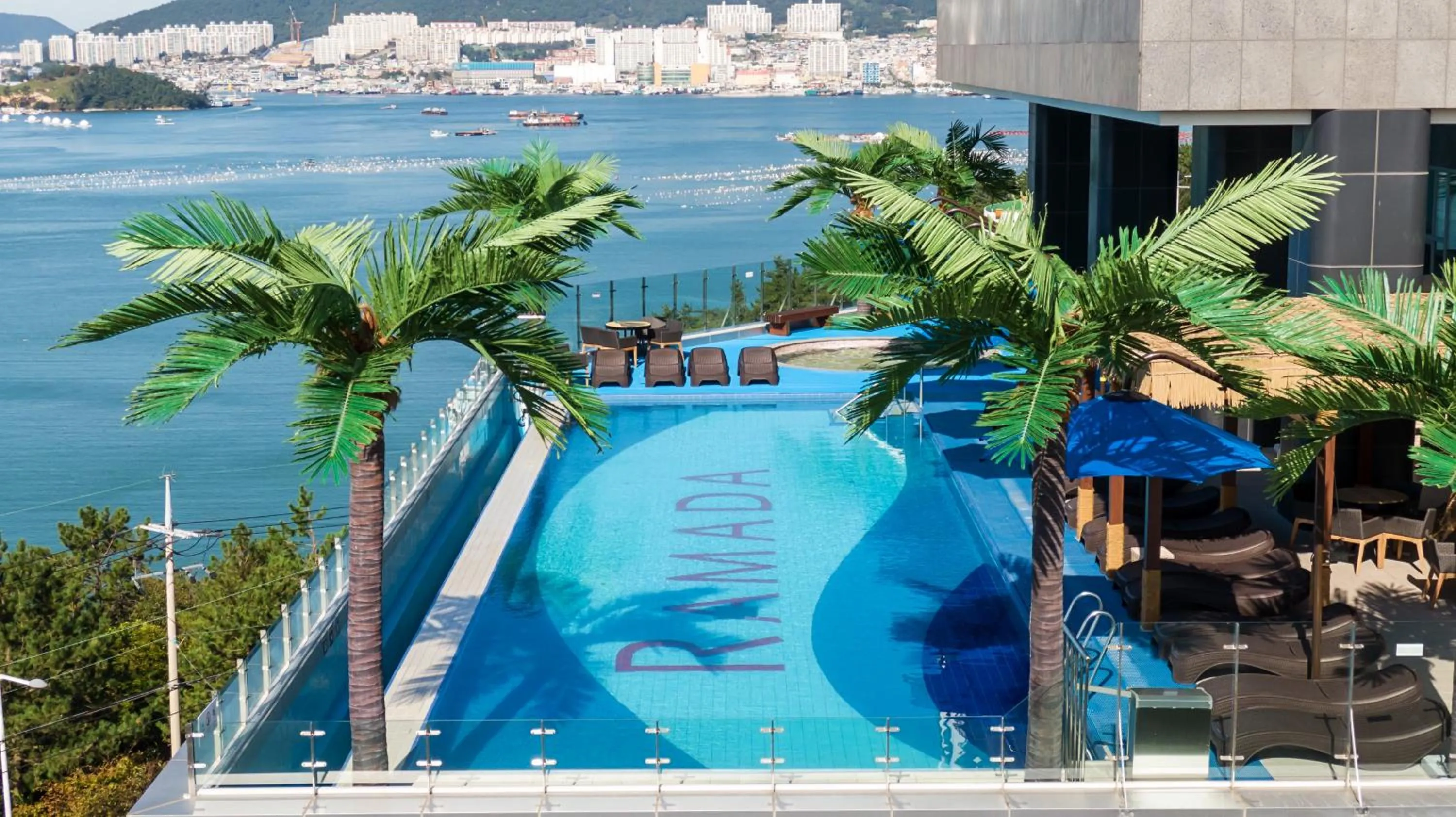 Swimming pool in Ramada Plaza by Wyndham Dolsan Yeosu
