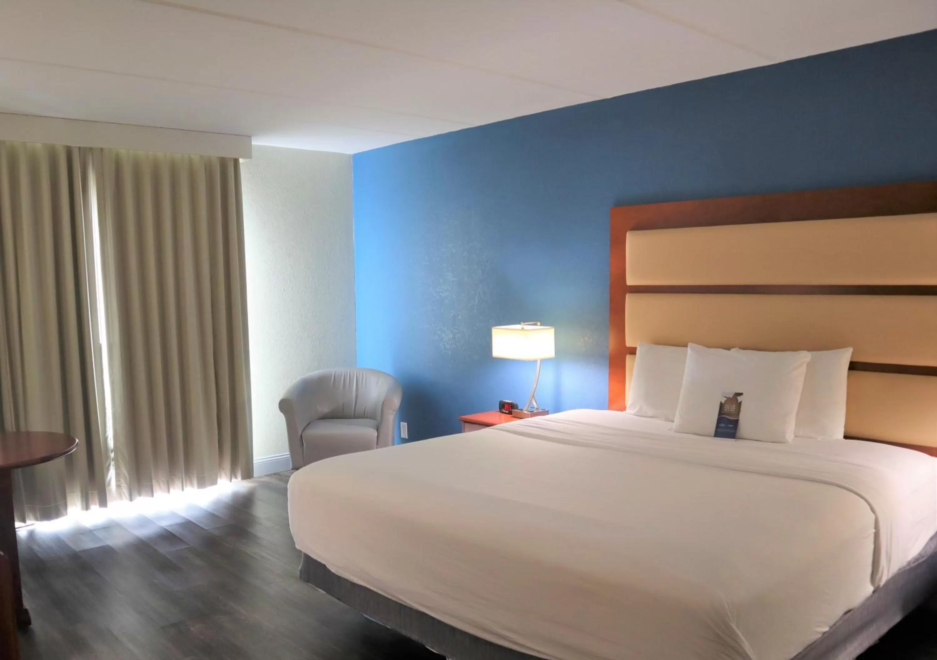 Photo of the whole room, Bed in Baymont by Wyndham Norcross Atlanta