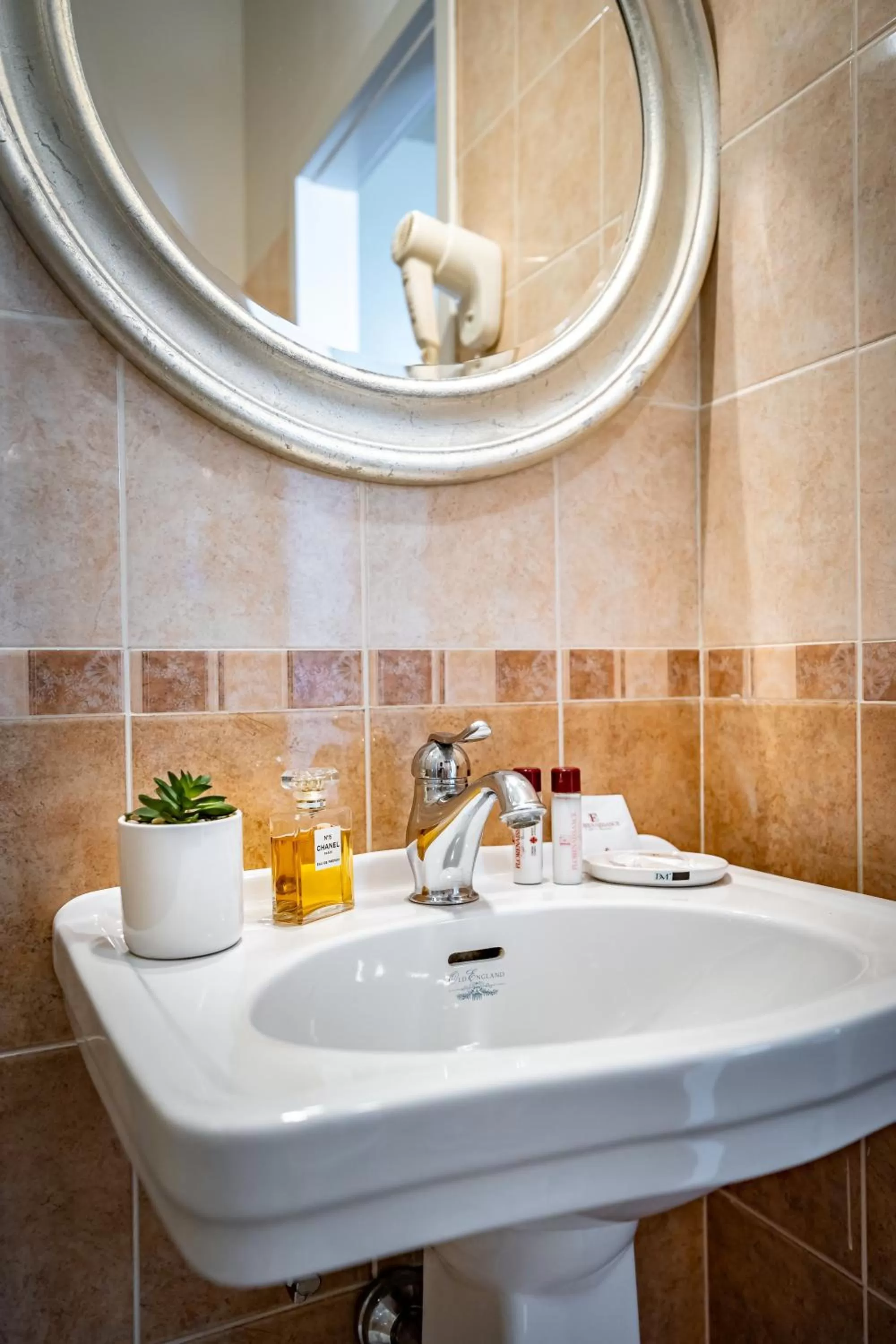 Bathroom in Maison Pitti Florence