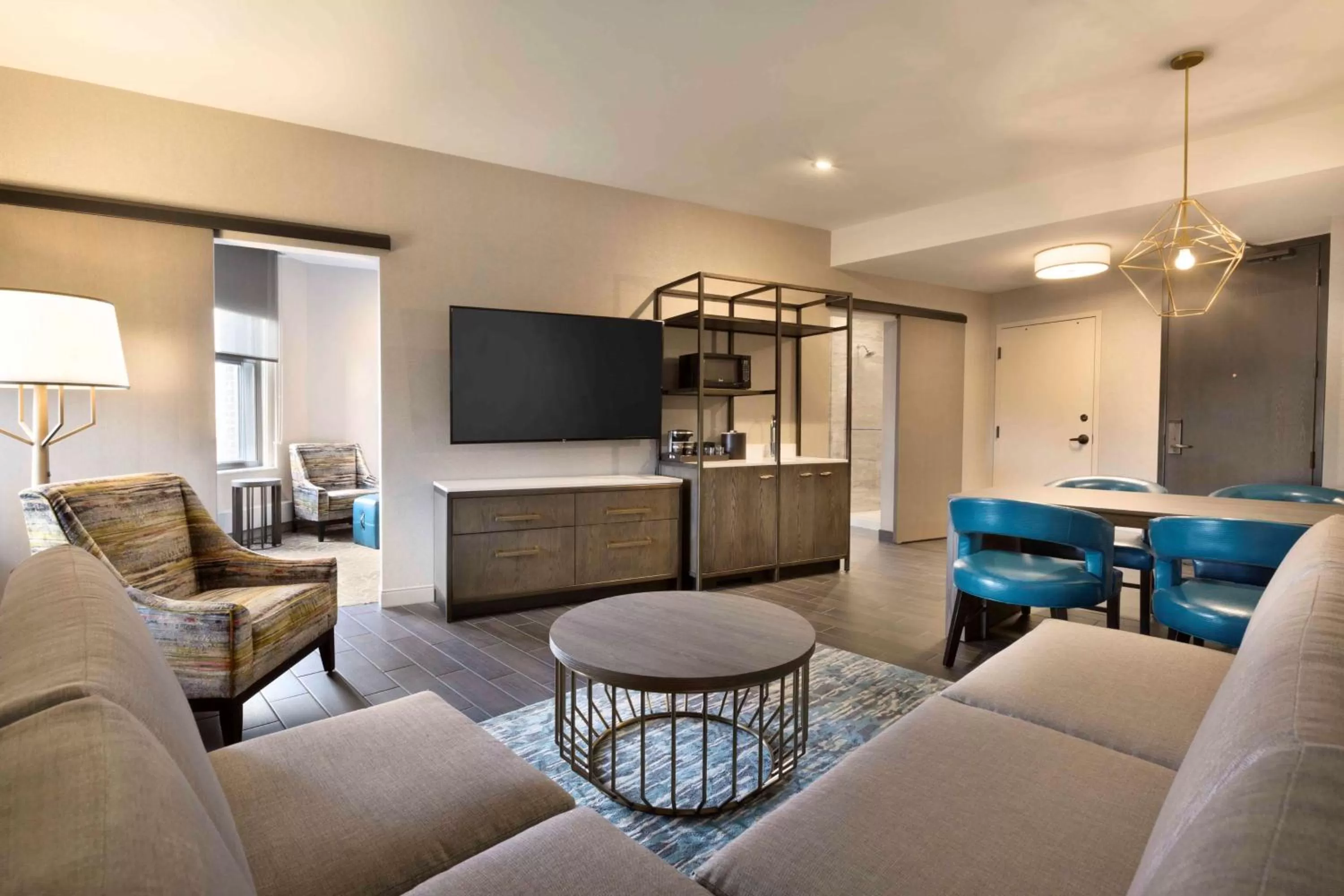 Bed in Embassy Suites By Hilton Minneapolis Downtown Hotel