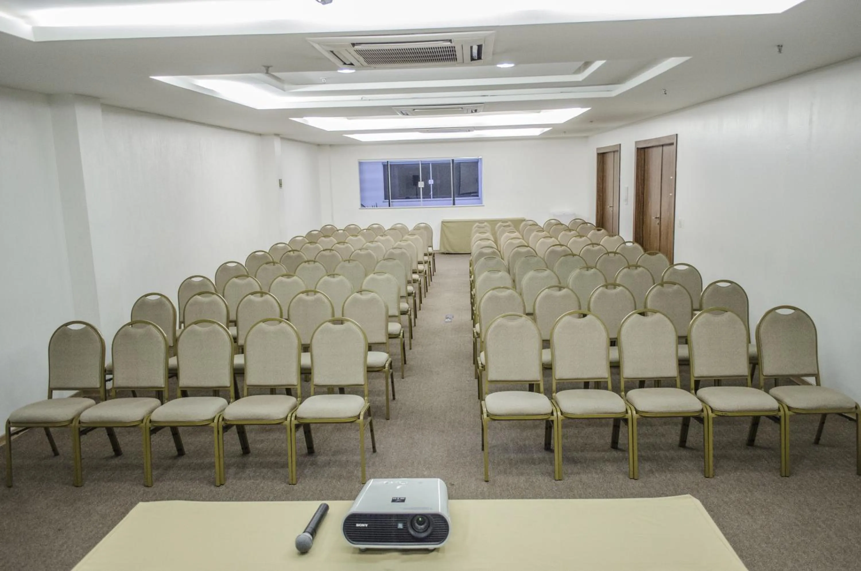 Meeting/conference room in Mont Blanc Apart Hotel - Duque de Caxias
