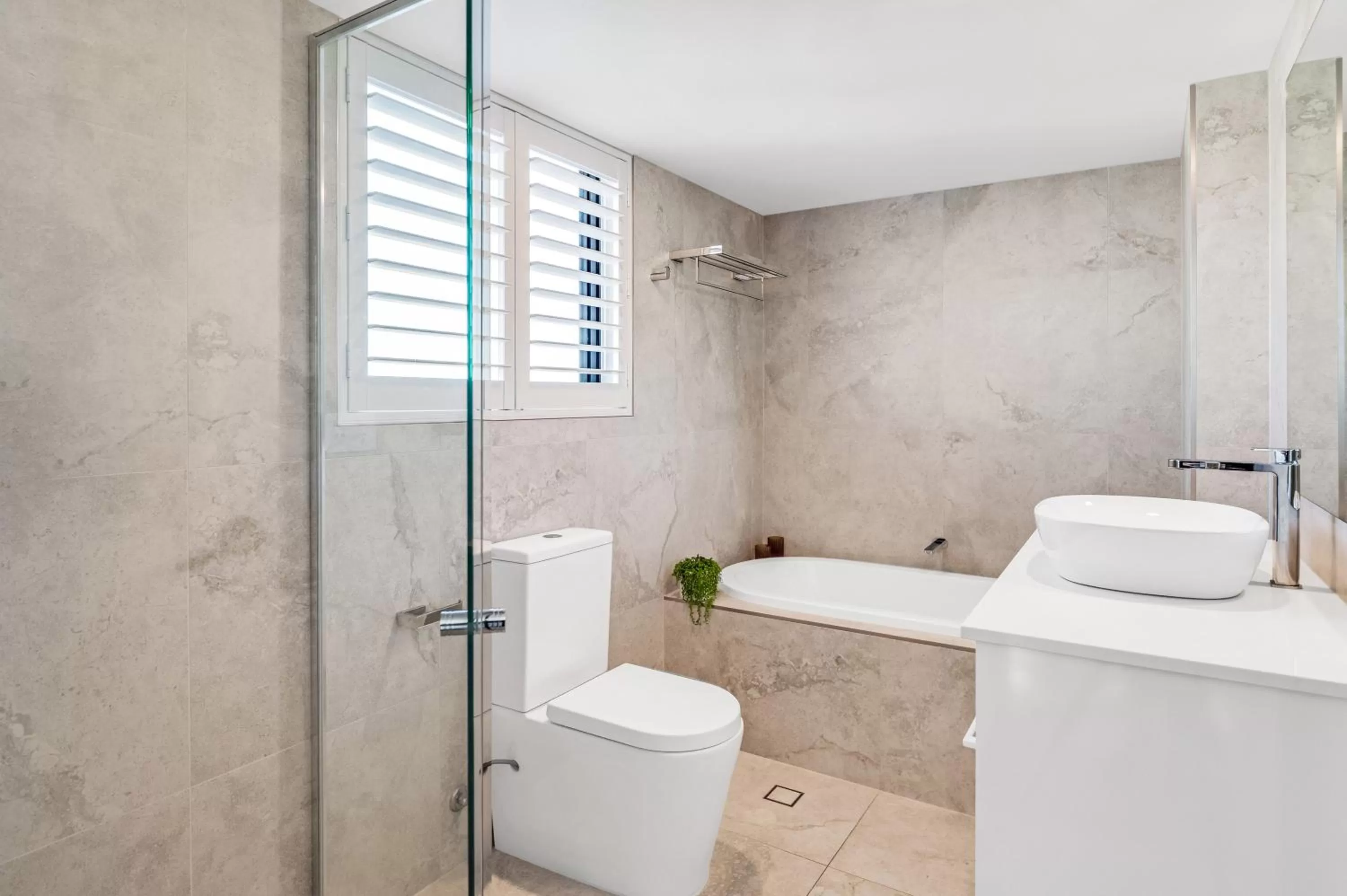 Bathroom in Mantra Coolangatta Beach