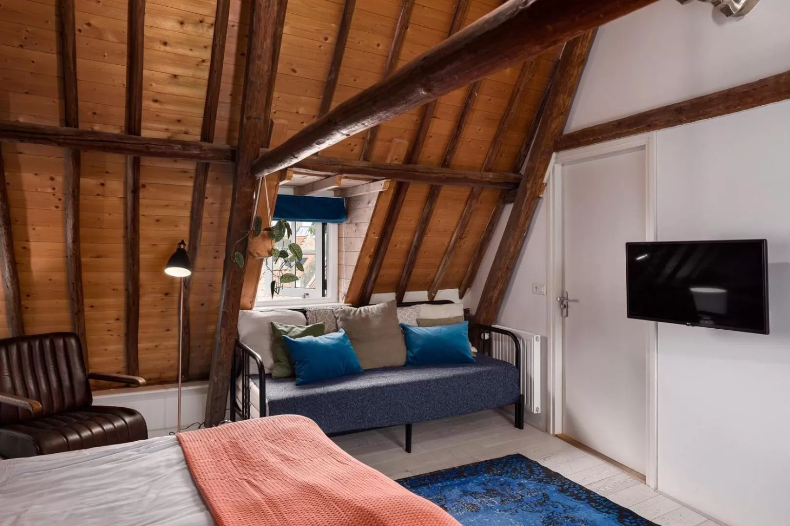 Luxury Triple Room in Koffie&kussens