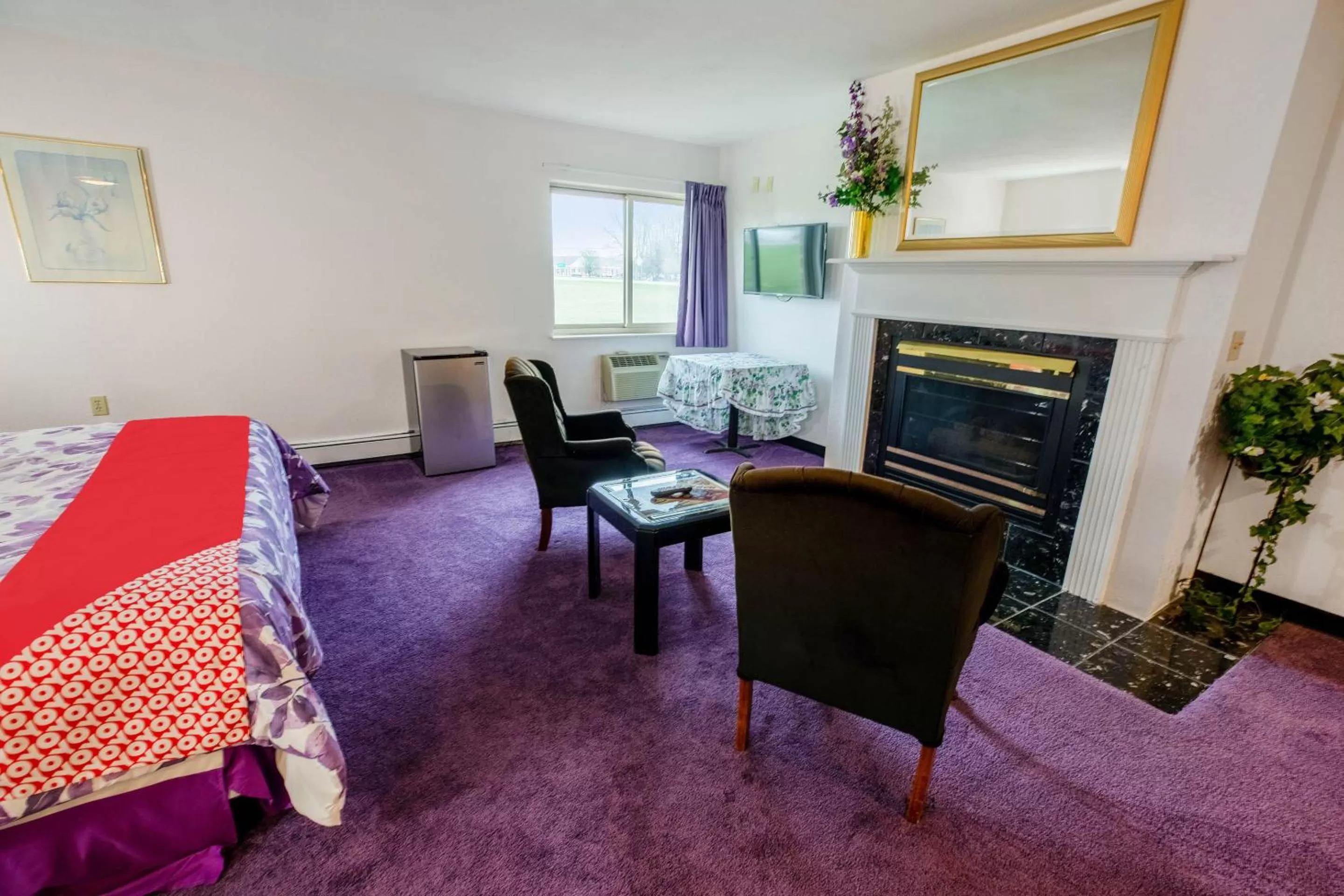 Bedroom in OYO Hotel Chesaning Route 52 & Hwy 57