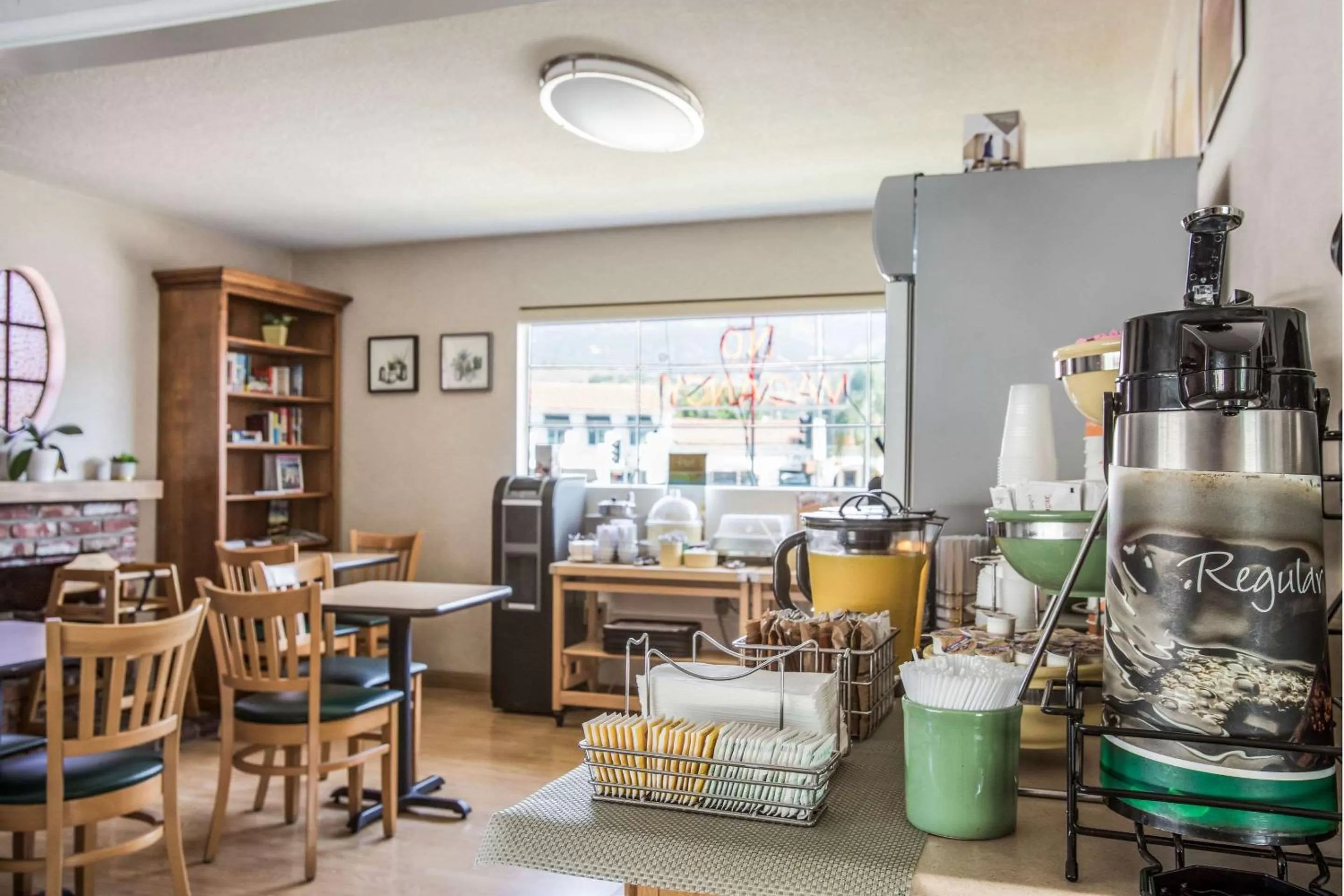 Restaurant/Places to Eat in Quality Inn Santa Barbara