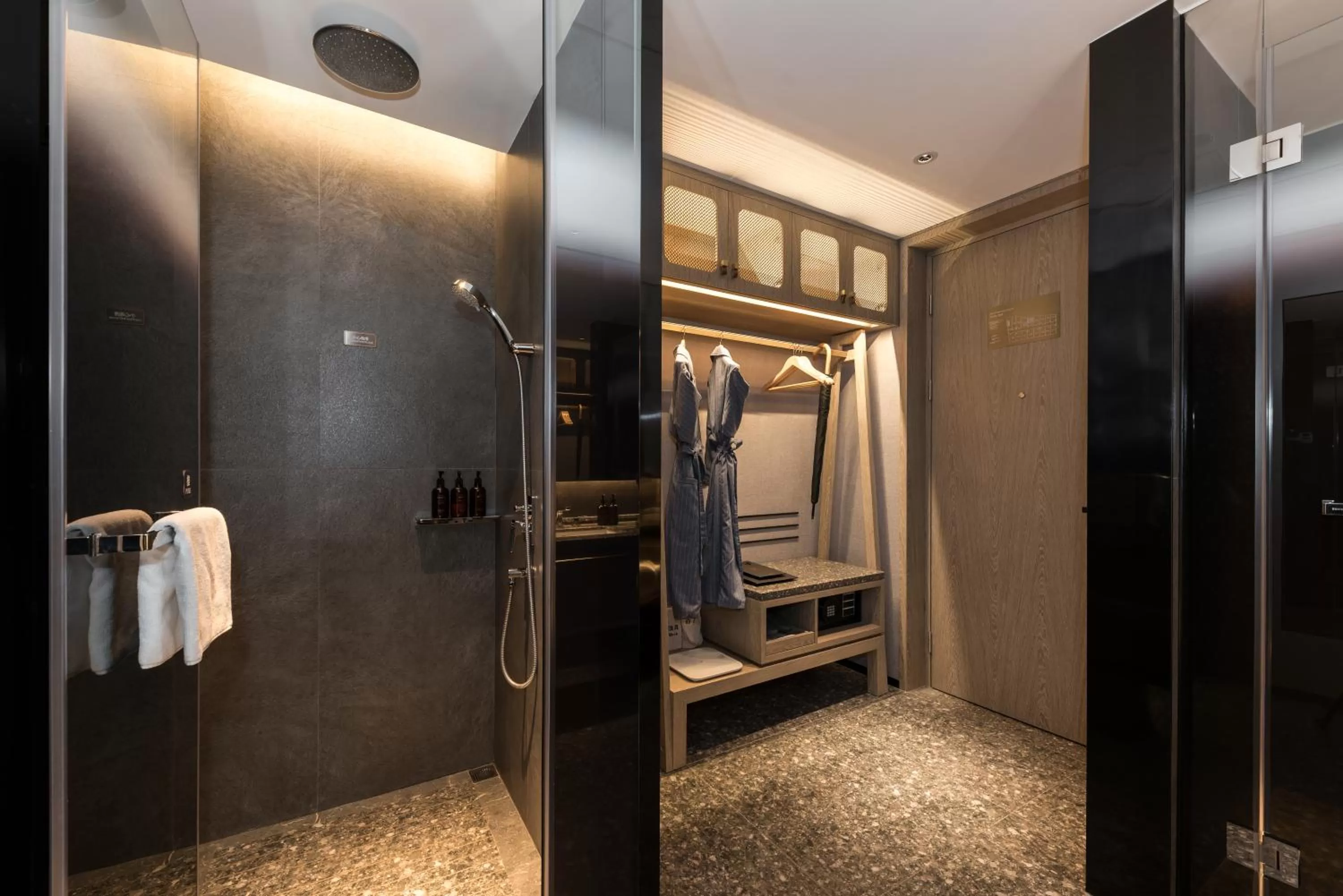 Shower in Paco Hotel Canton Tower Pazhou