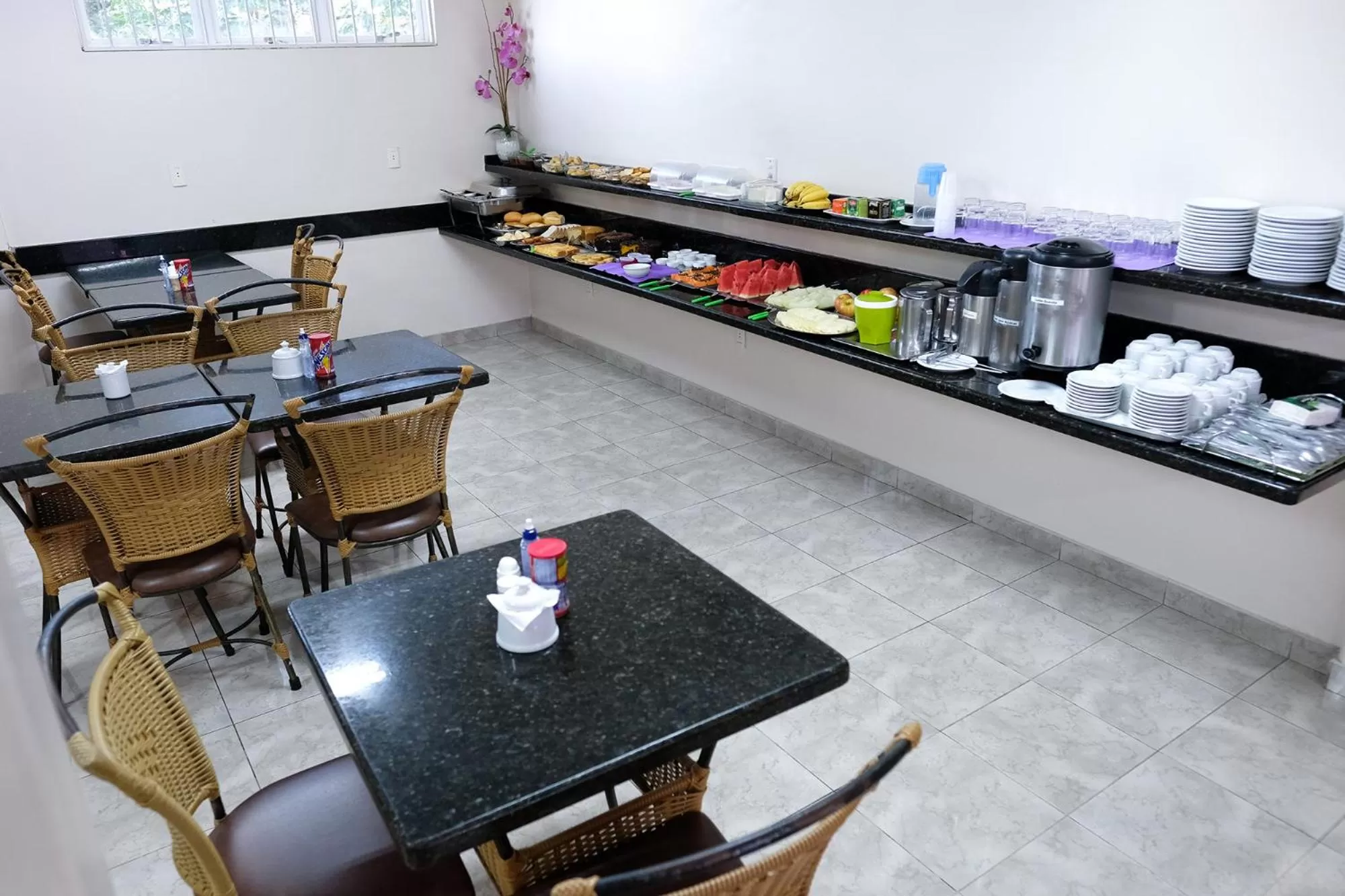 Restaurant/places to eat in Hotel Almanara Cuiabá-Mato Grosso-Brasil