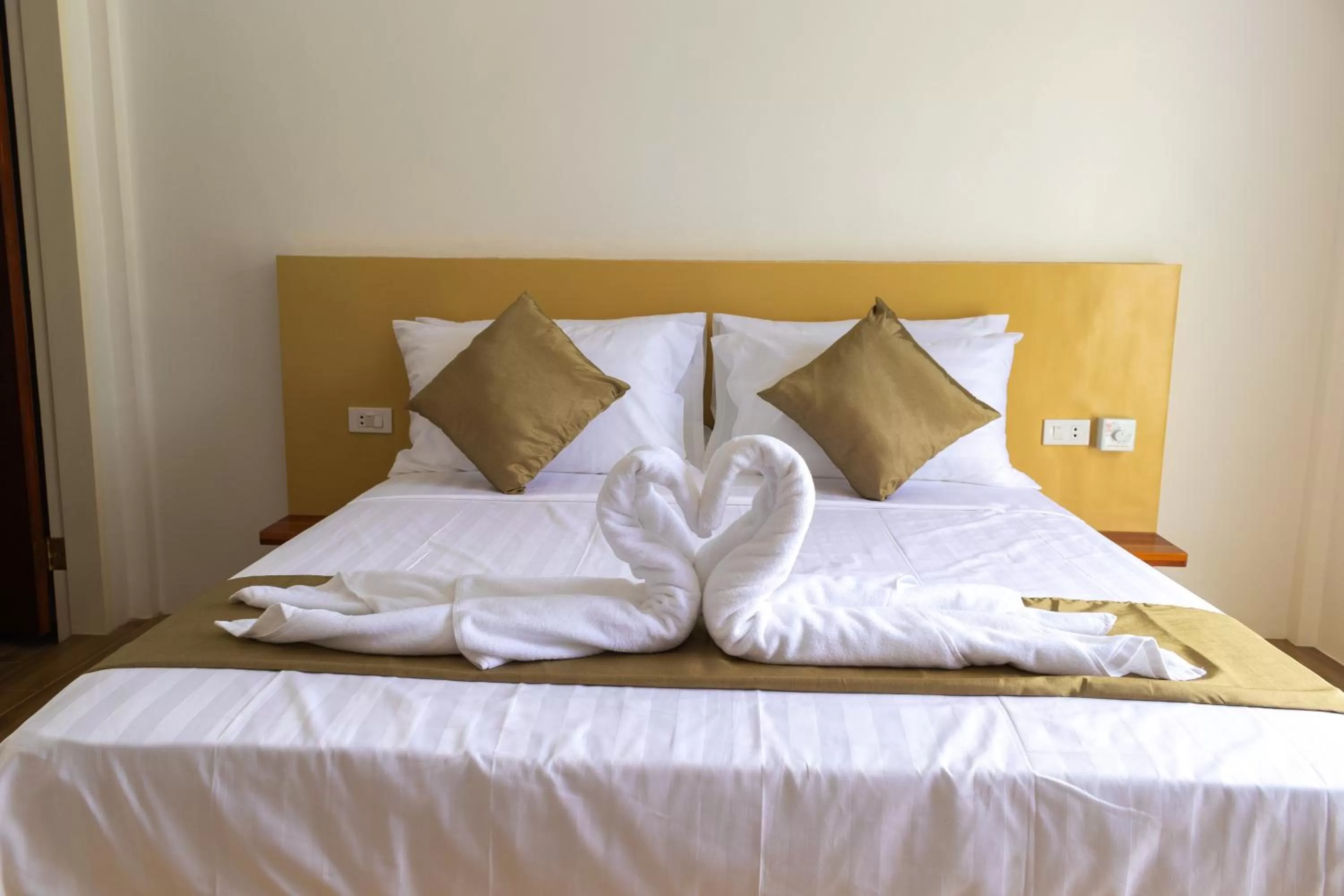 Bed in Montecarlo Villas Panglao