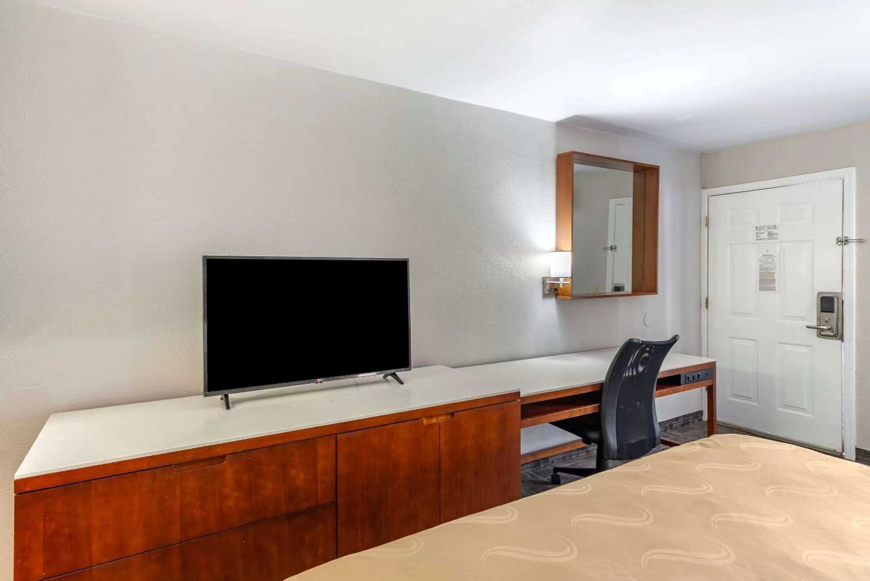 Bedroom, Bed in Quality Inn Covington