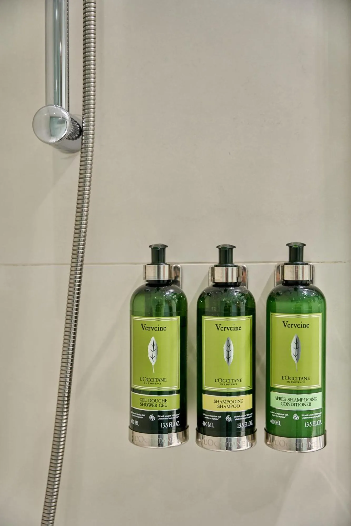 Bathroom in VP Madroño