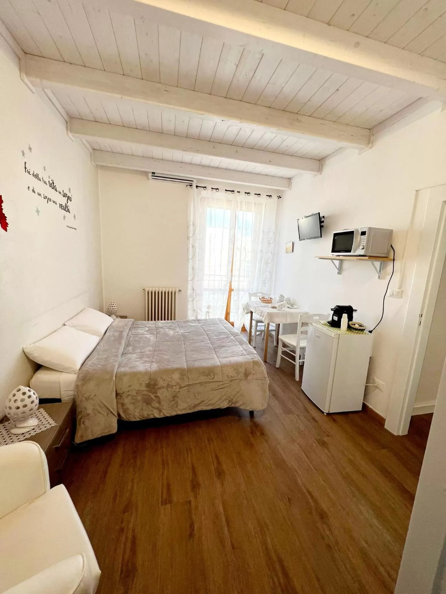 Bedroom, Bed in Il Girasole