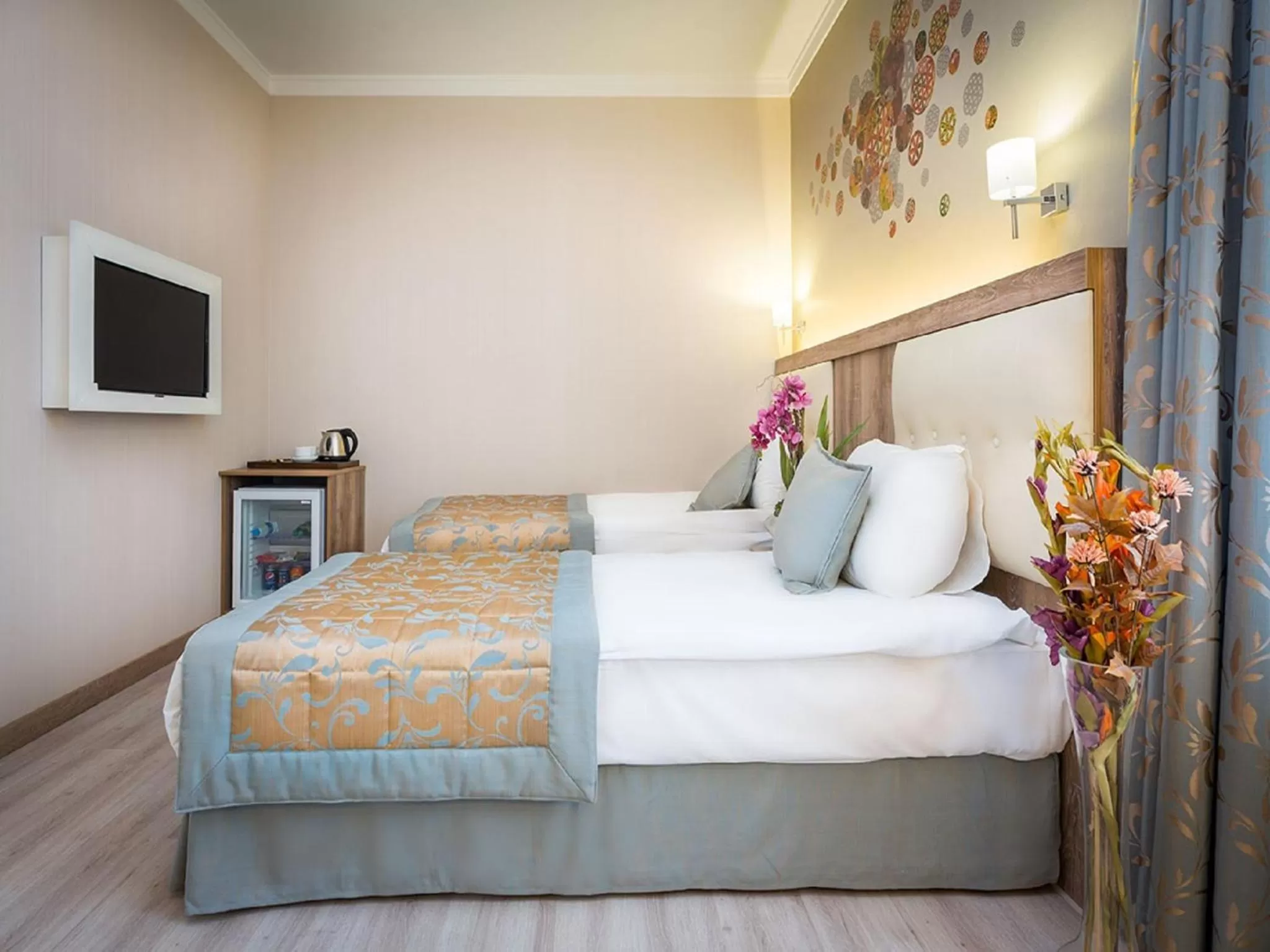 Photo of the whole room, Bed in Fatih Hotel Corner