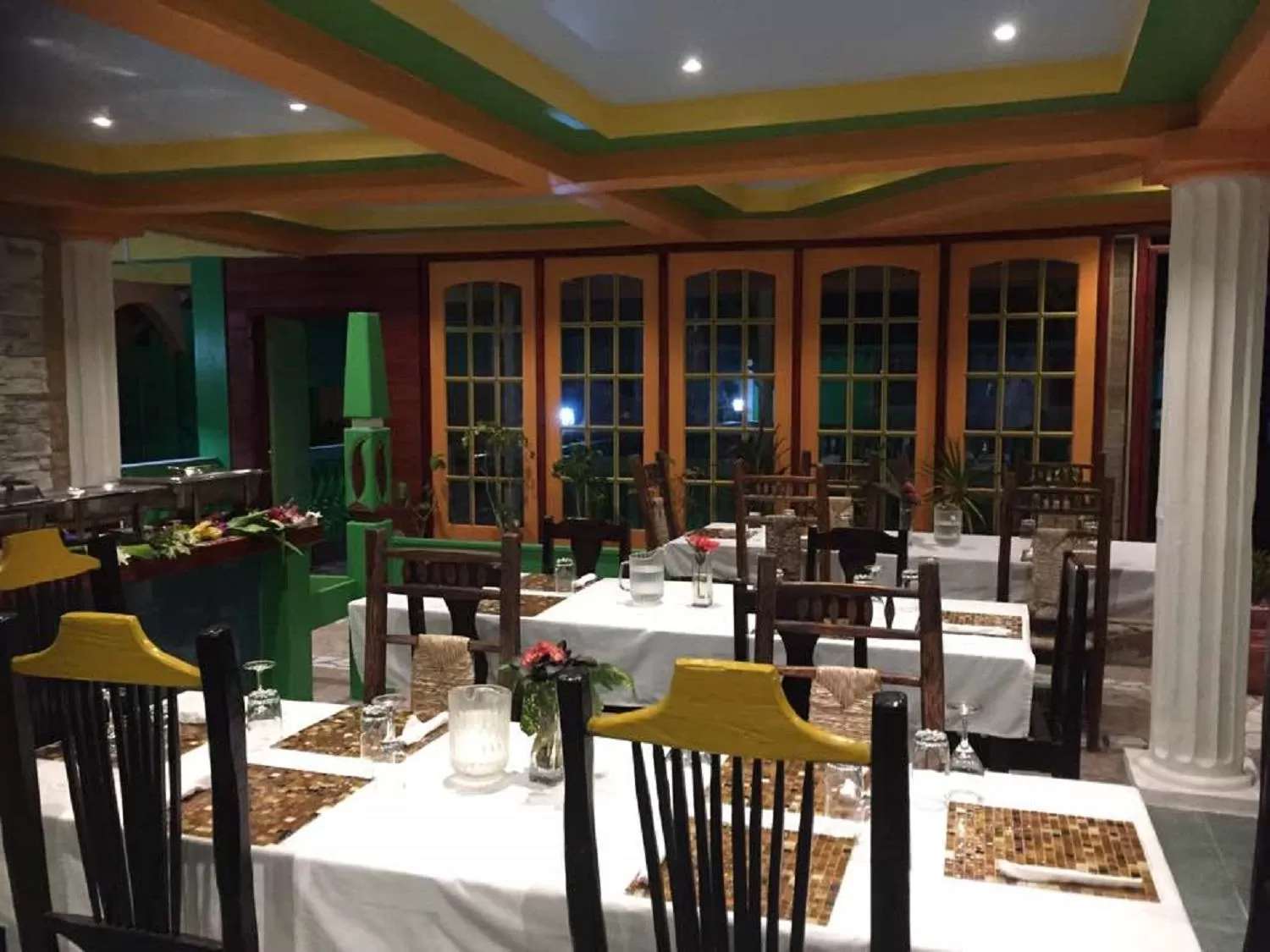 Restaurant/Places to Eat in Villa Des Pitons