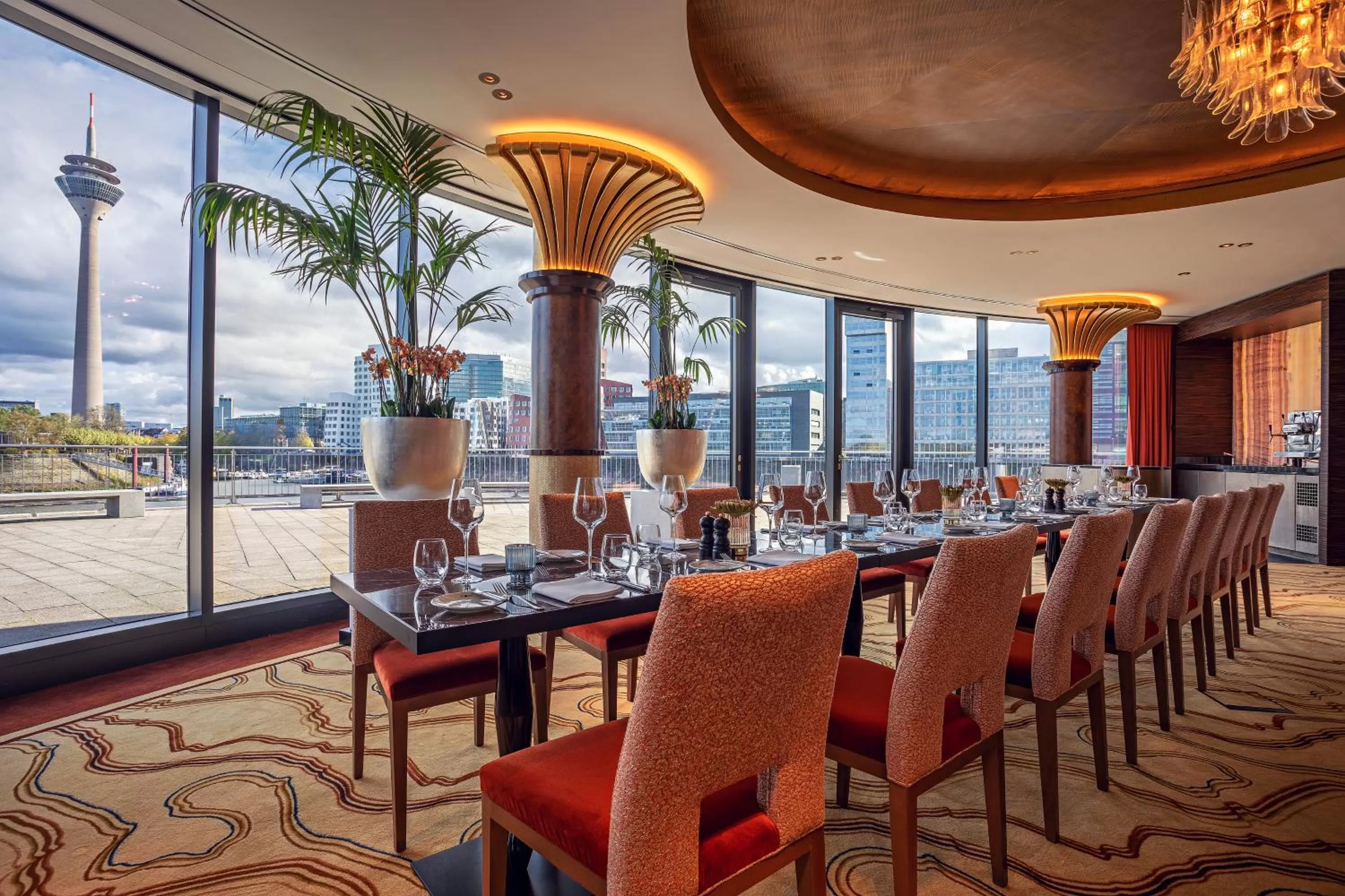 Restaurant/places to eat in Hyatt Regency Dusseldorf