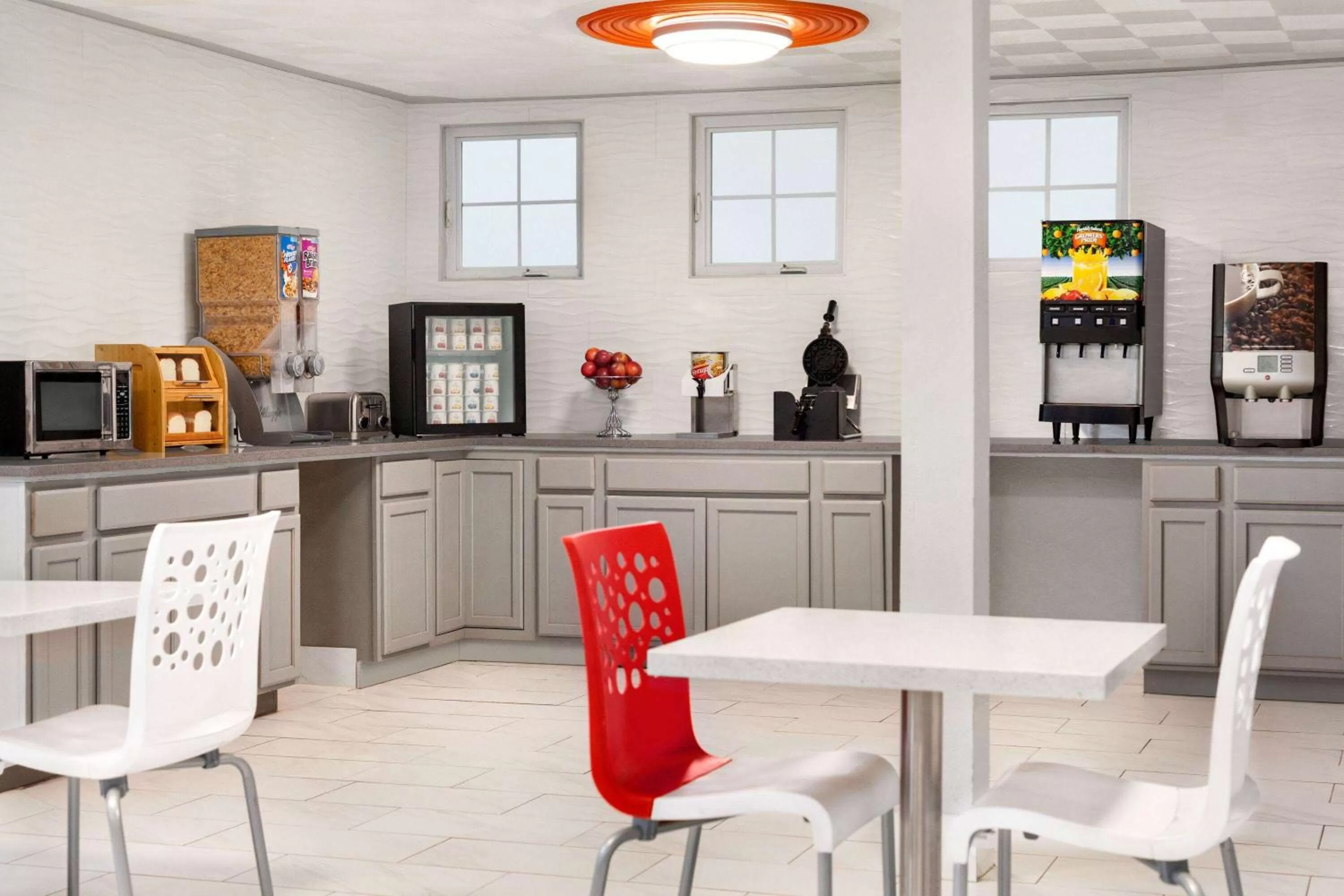 Property building in Super 8 by Wyndham Lenexa Overland Park Area/Mall Area