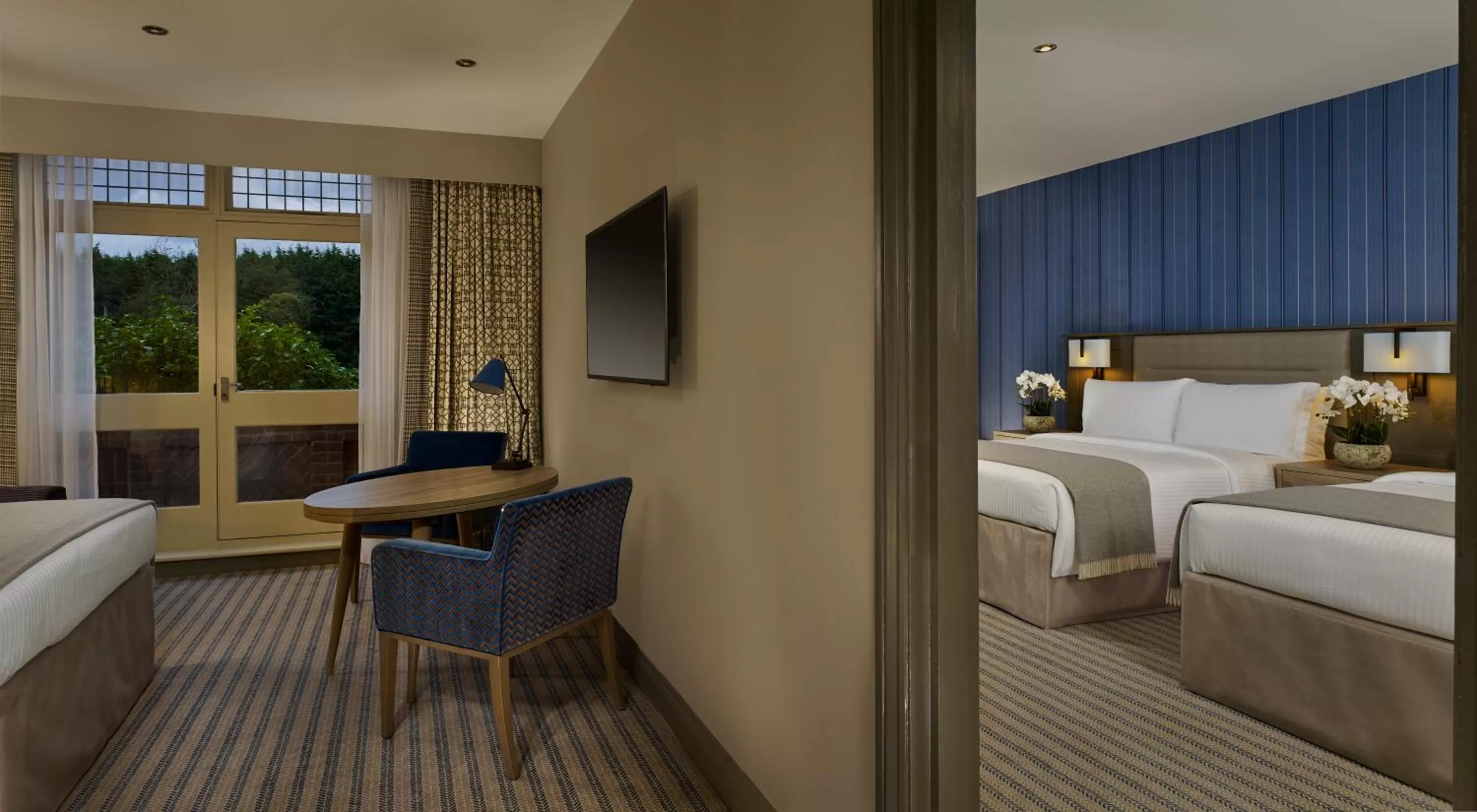 Photo of the whole room, Bed in Pendley Manor