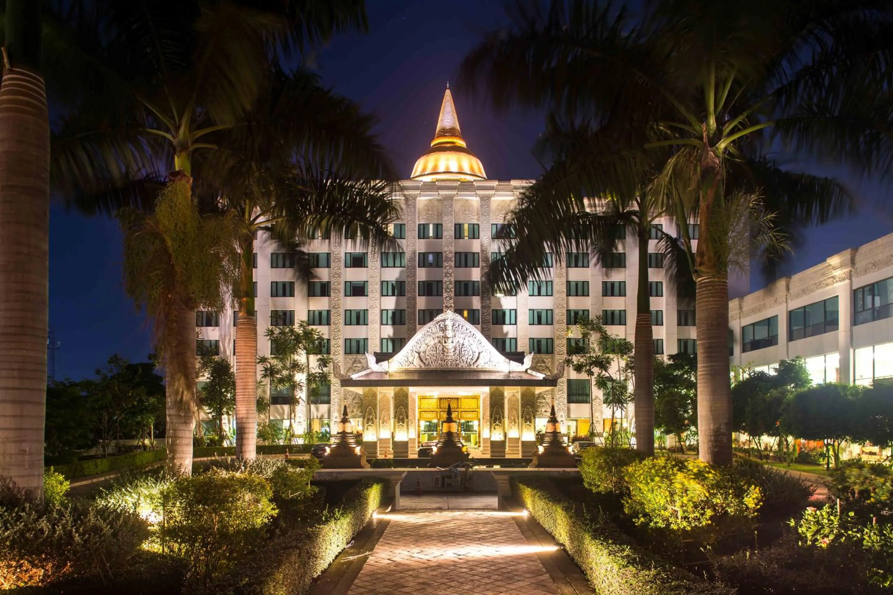 Property building in Mida Grande Hotel Dhavaravati Nakhon Pathom - SHA PLUS