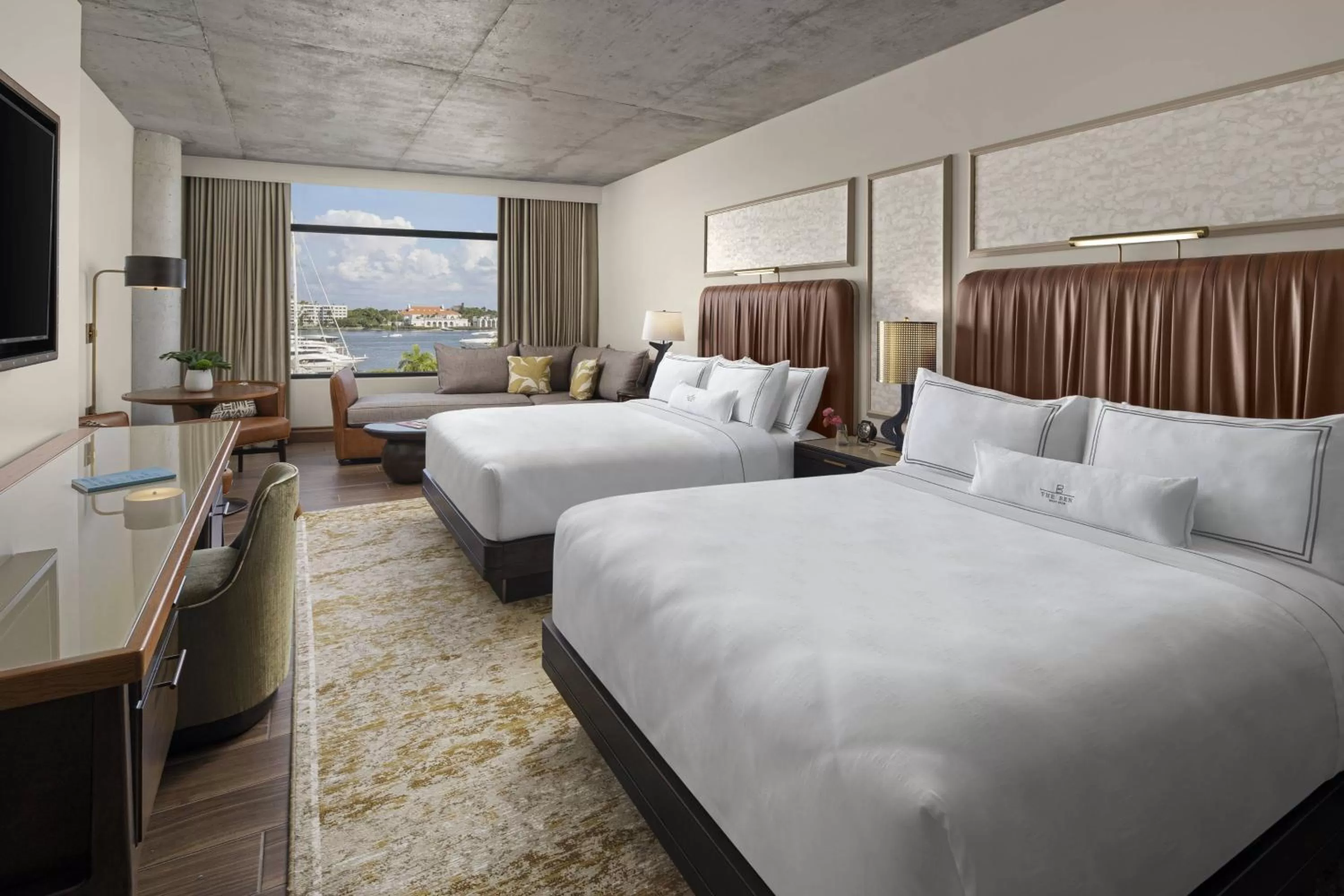 Photo of the whole room, Bed in The Ben, Autograph Collection