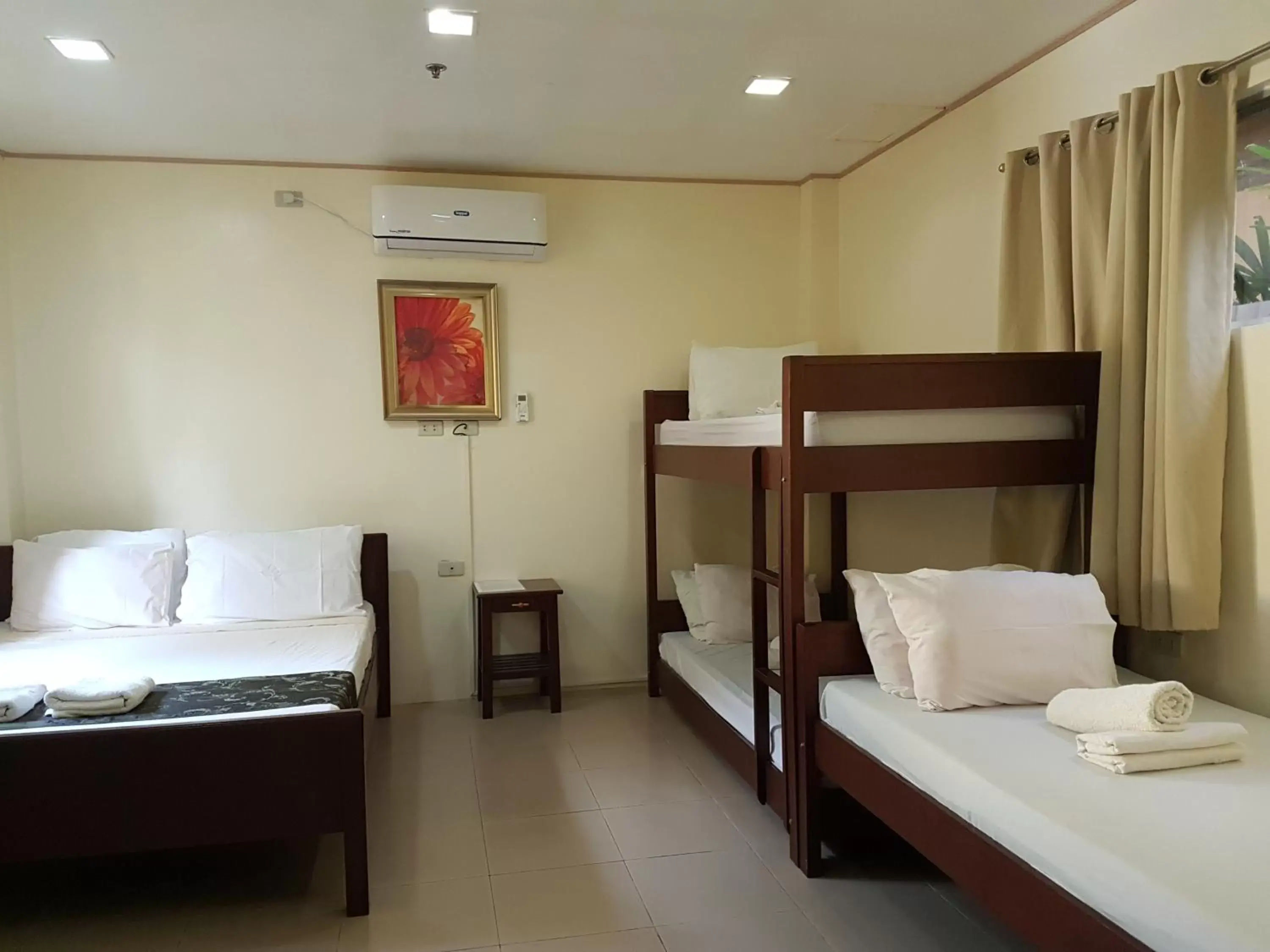 Family Room in Blue Lagoon Inn & Suites Family Room in Blue Lagoon Inn & Suites