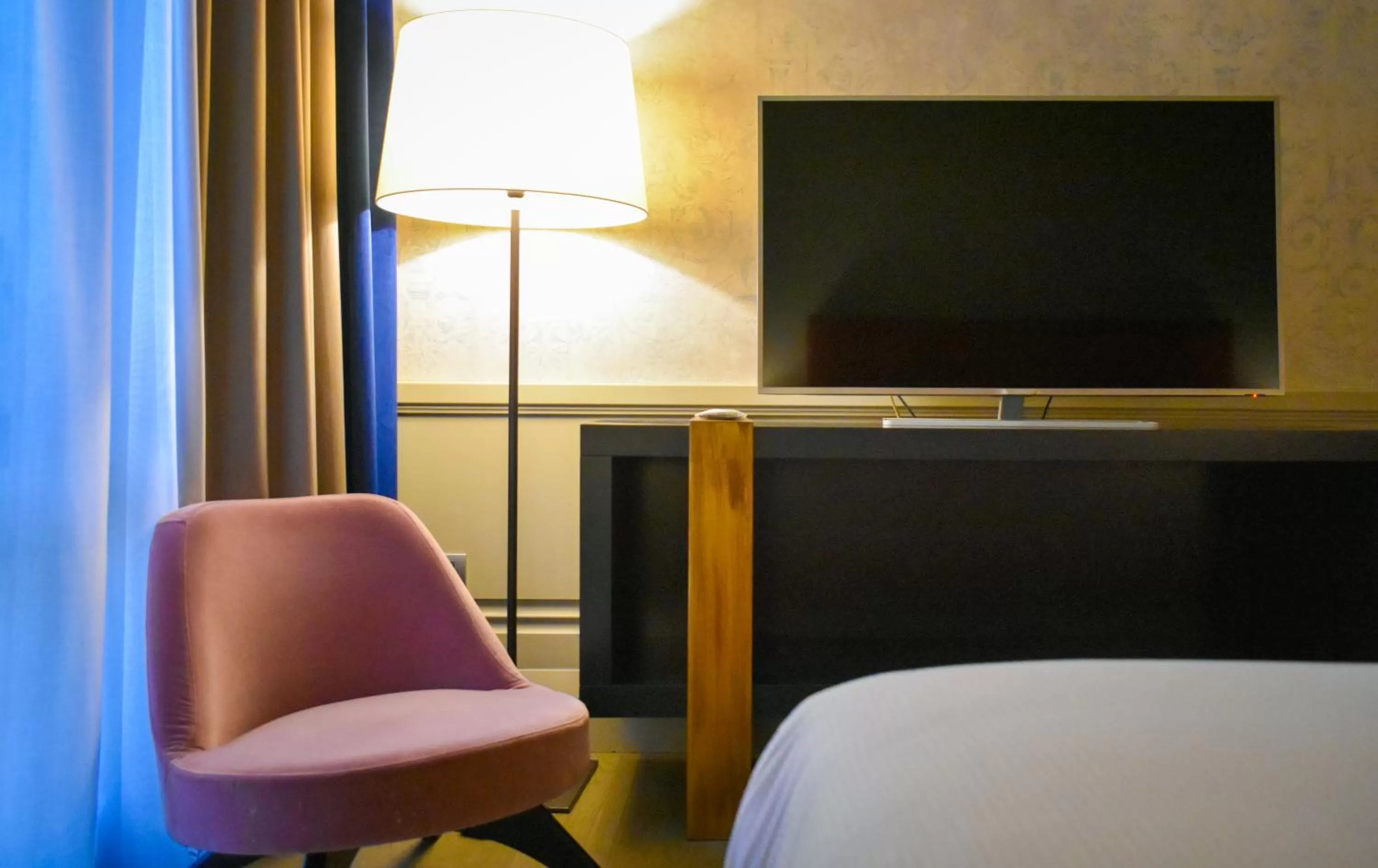 Bedroom in Palazzo Cornalia