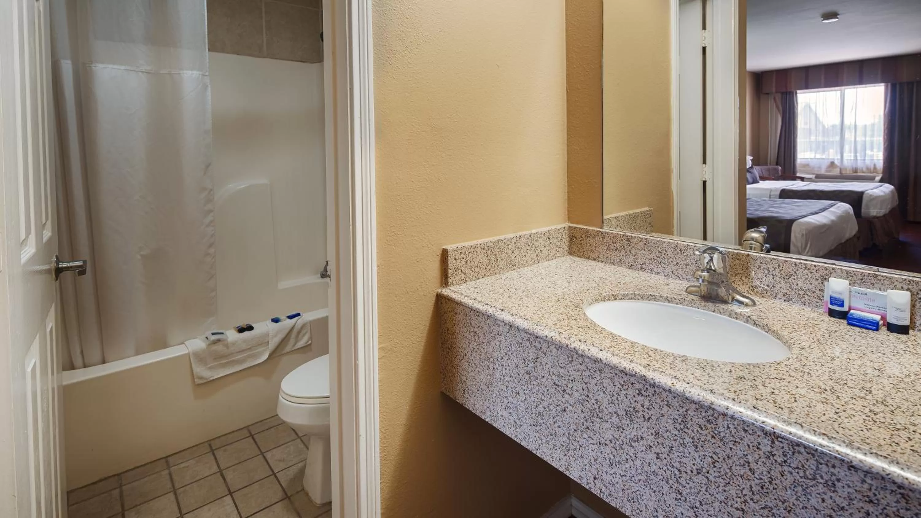Bathroom in Americas Best Value Inn & Suites Sonora